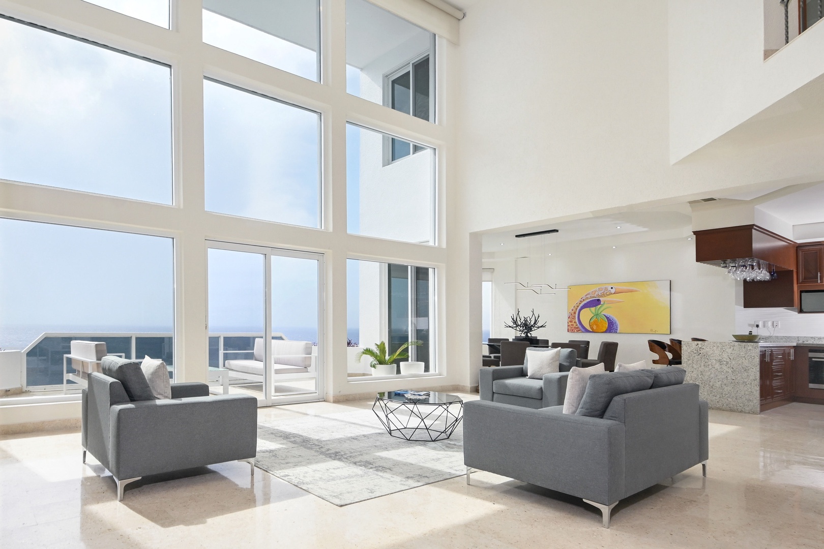 Breathtaking Oceanfront Luxury Penthouse!