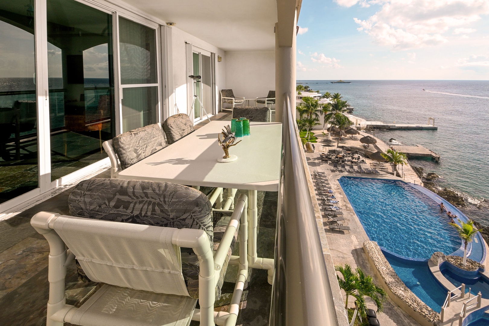 Caribbean Dream Ocean Front Condo El Cantil 6BN