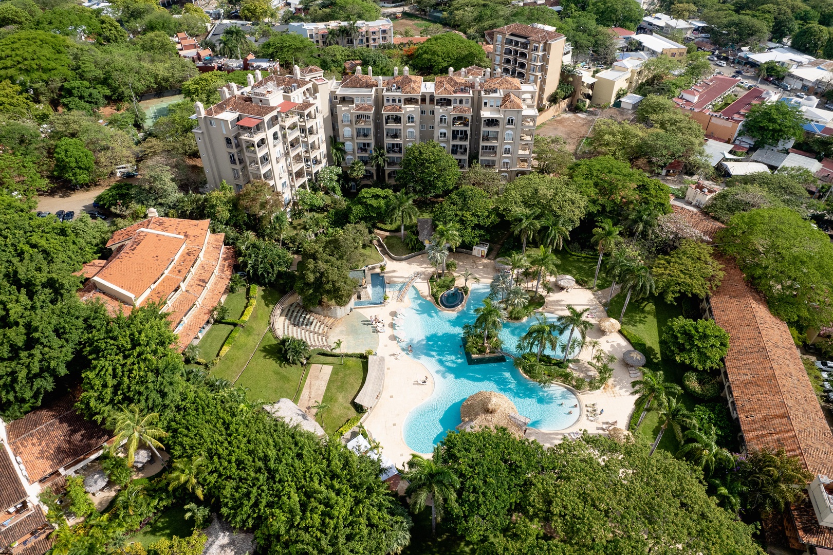 Casa La Diria #303, Balcony and Lagoon Pool View, Walk to Beach!