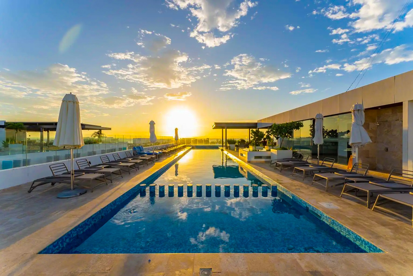 Luxury Condo - Up to 20% off Long Term Stays!
