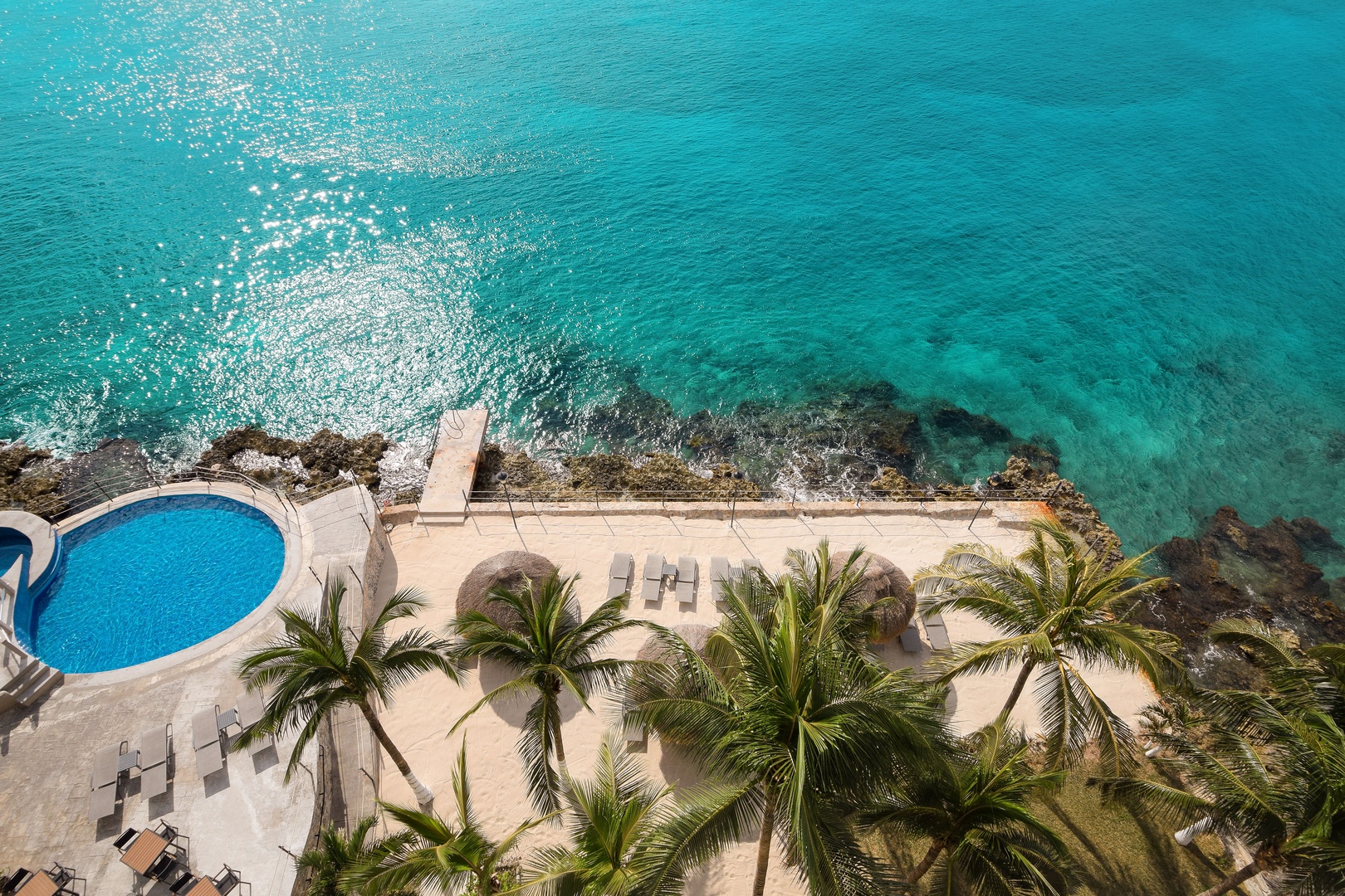 Chic Ocean View Condo w/ Private Terrace
