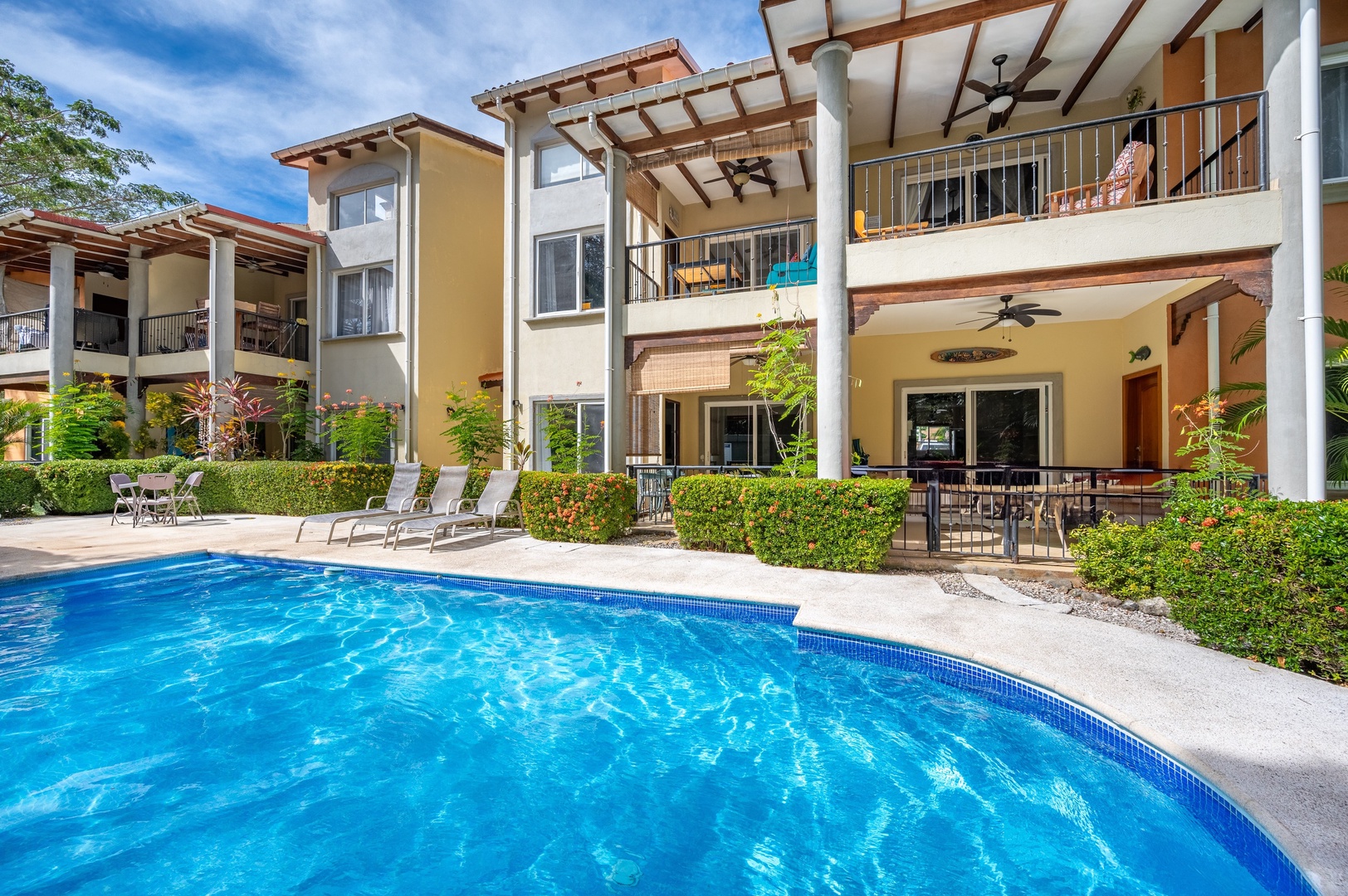 Villa Jazmin 102, Walk to Playa Potrero Beach!