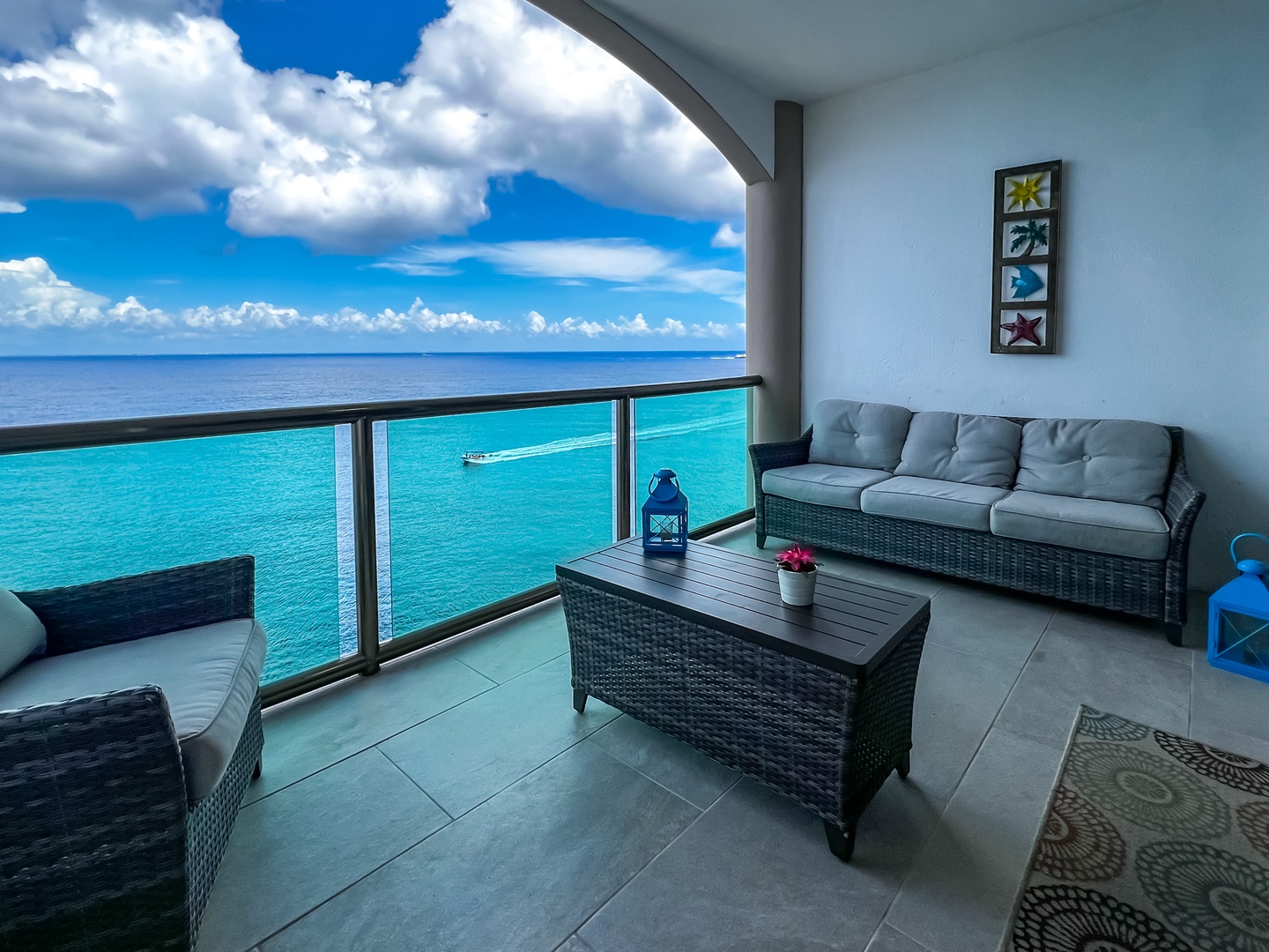 Casa de Esperanza 8th Flr Oceanfront Penthouse