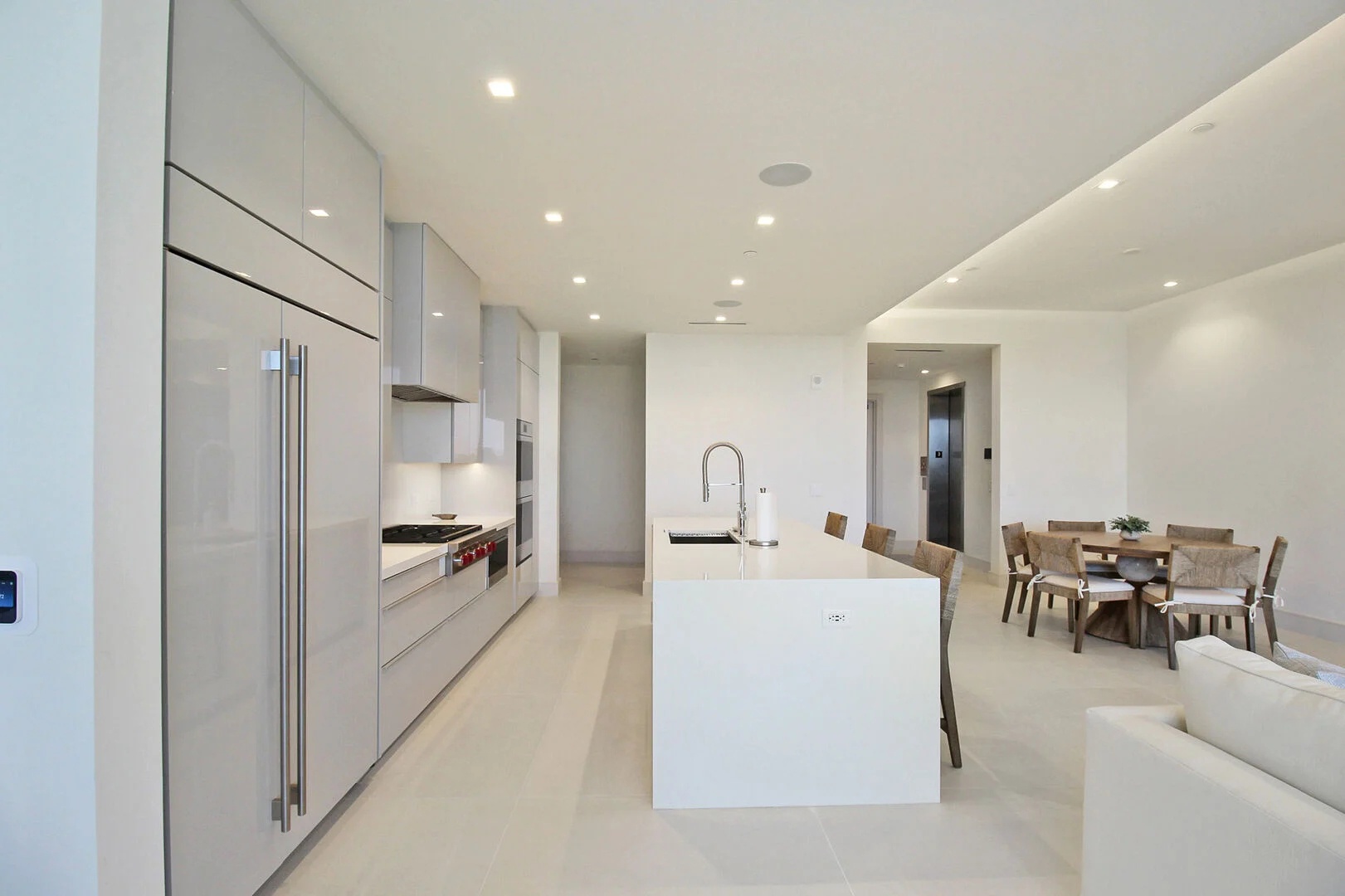 St. Regis Residence 315 by FVC - Kitchen