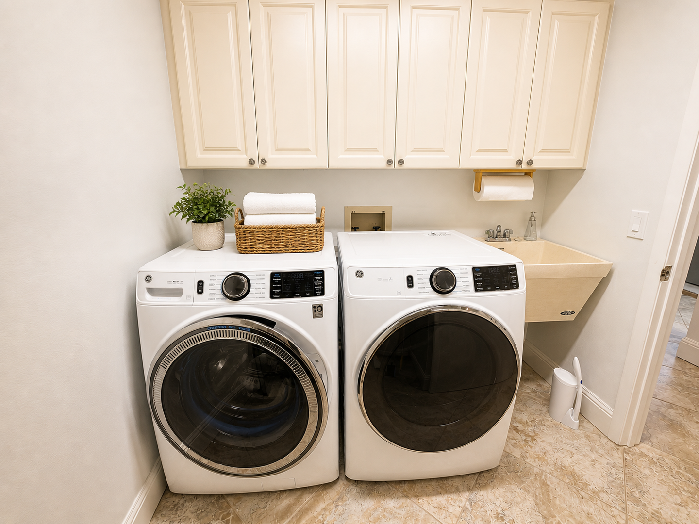 Bayou Breeze Retreat by FVC - Laundry