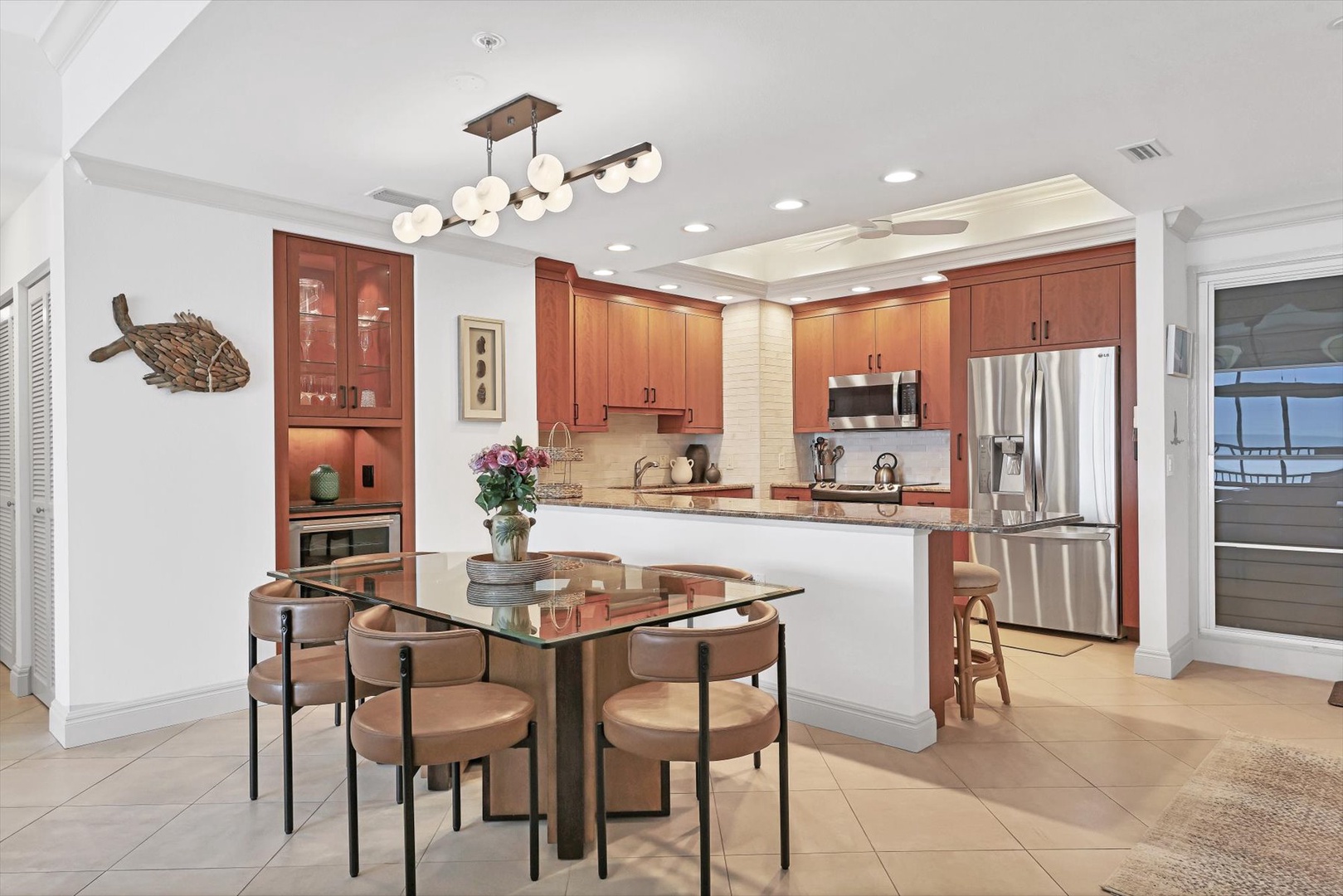 Seaplace M2-512 by FVC - Kitchen and Dining Room