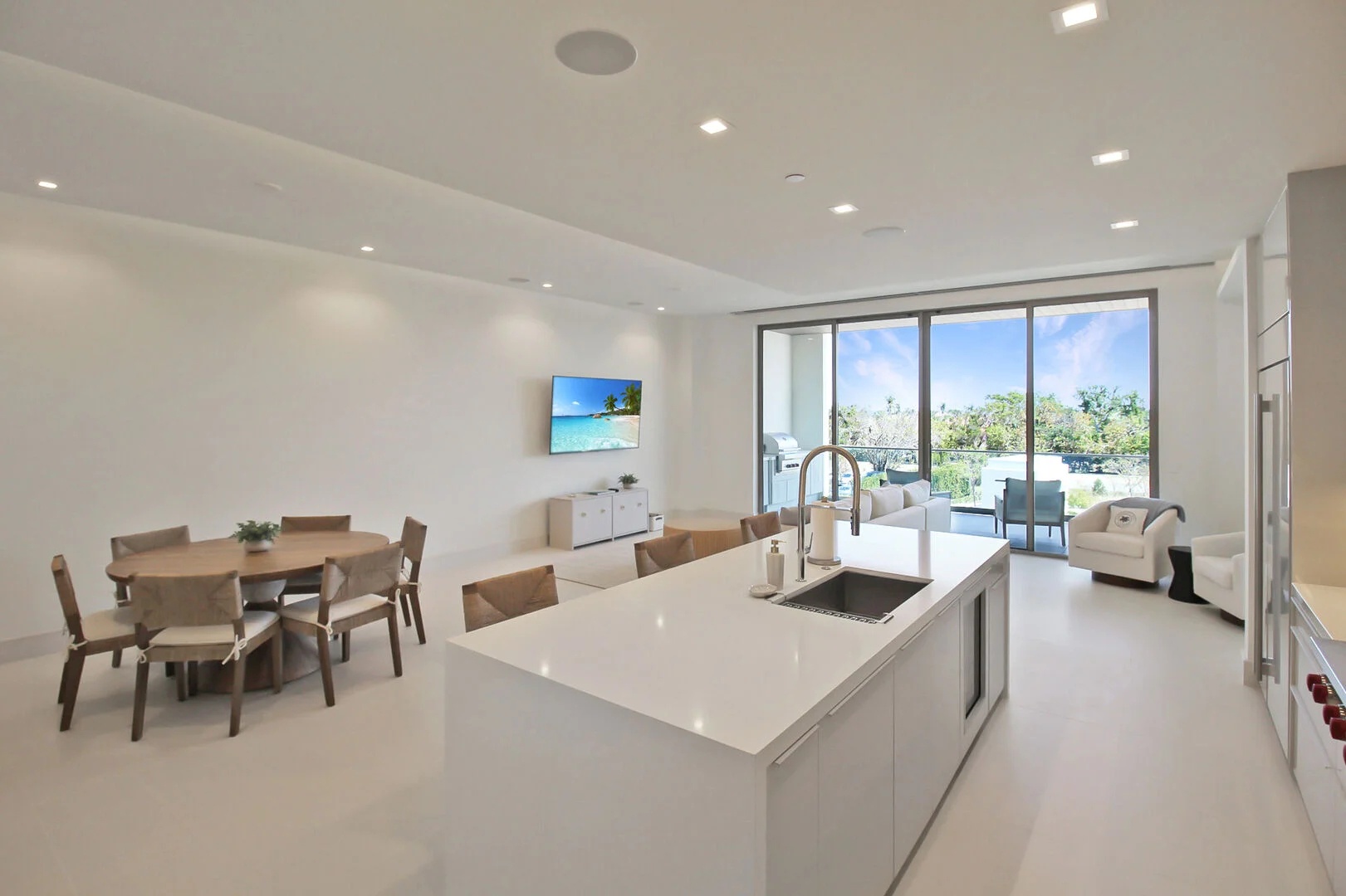 St. Regis Residence 315 by FVC - Kitchen and Dining room
