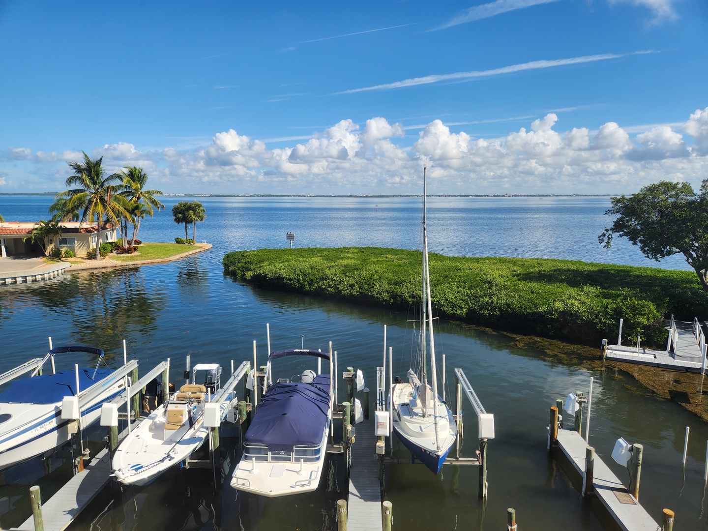 Windward Bay 306A by FVC
