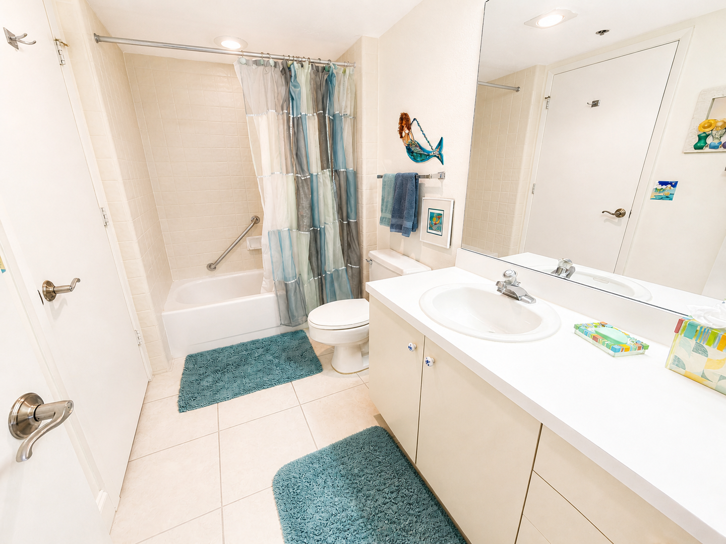 Beachplace 5-401 by FVC - Guest Bathroom