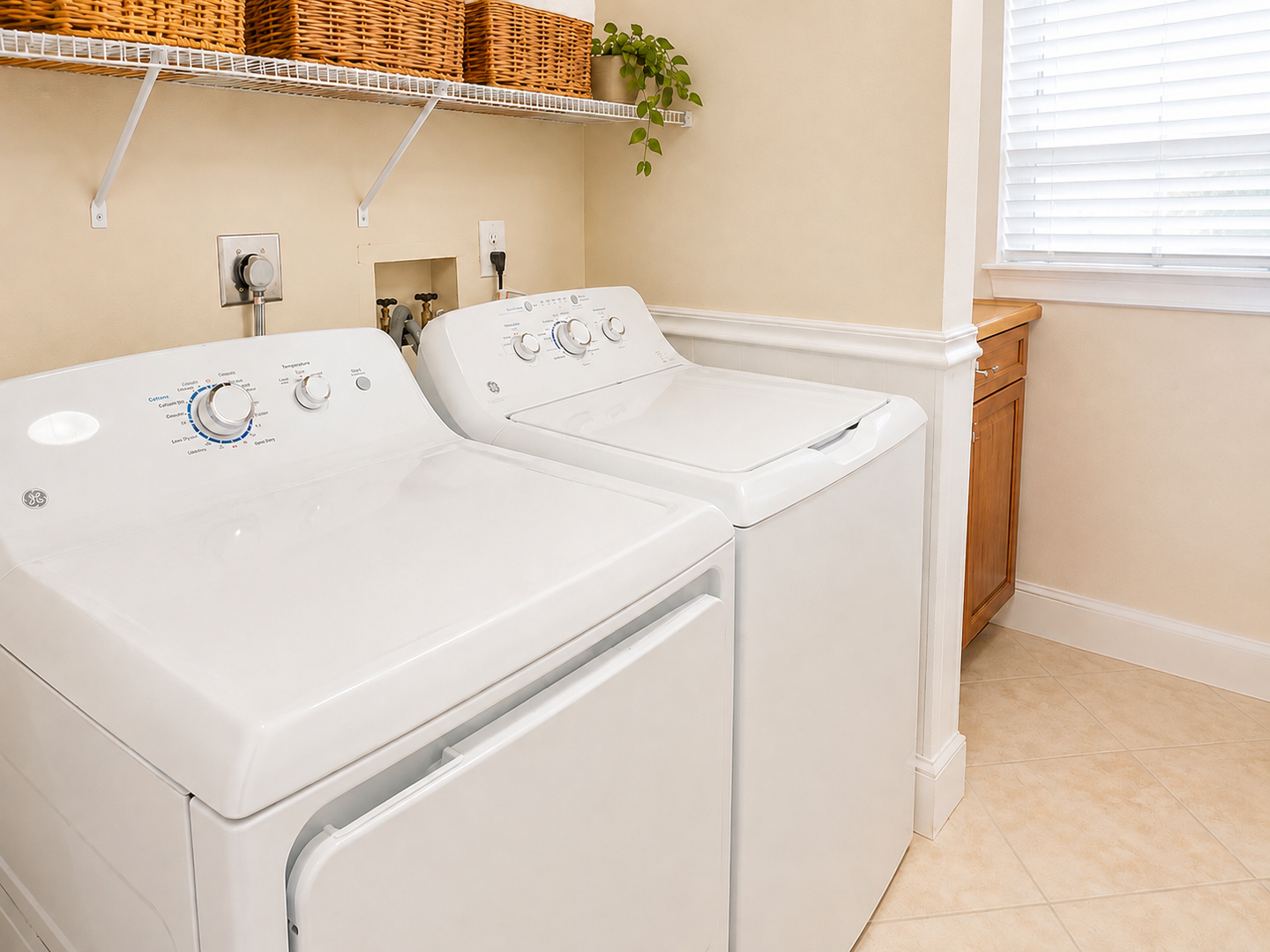 Cortez Hideaway by FVC -Laundry