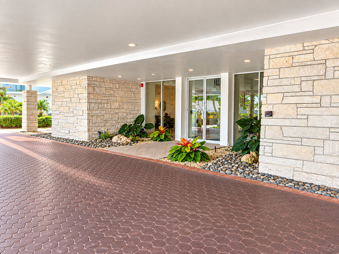 Islander Club 63S by FVC - Front Drive