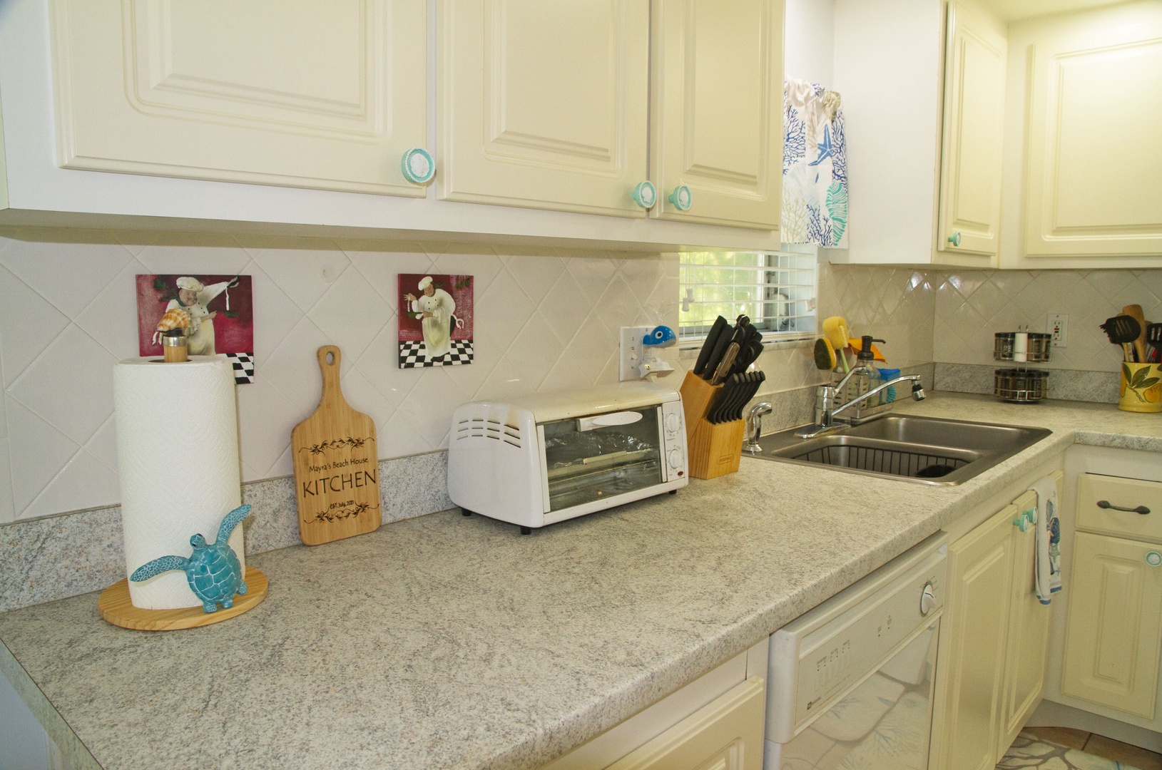 577 Sutton PL by FVC - Kitchen