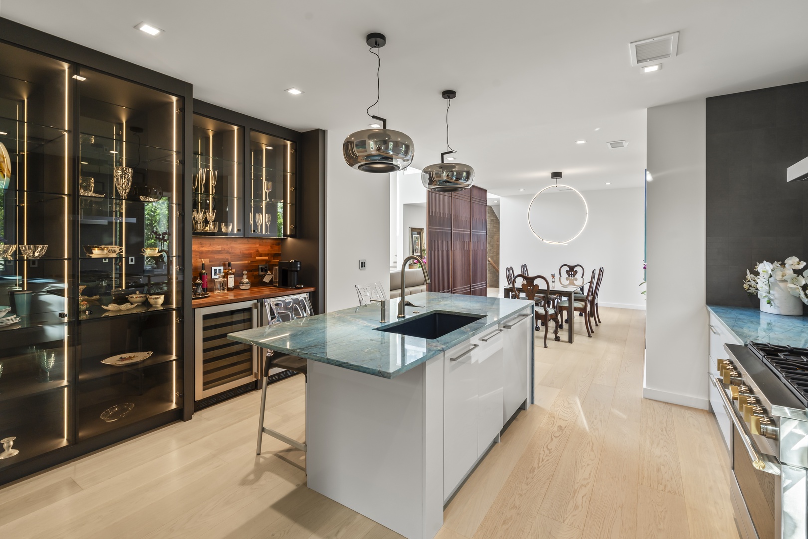 Palace on Pyrula by FVC - Kitchen