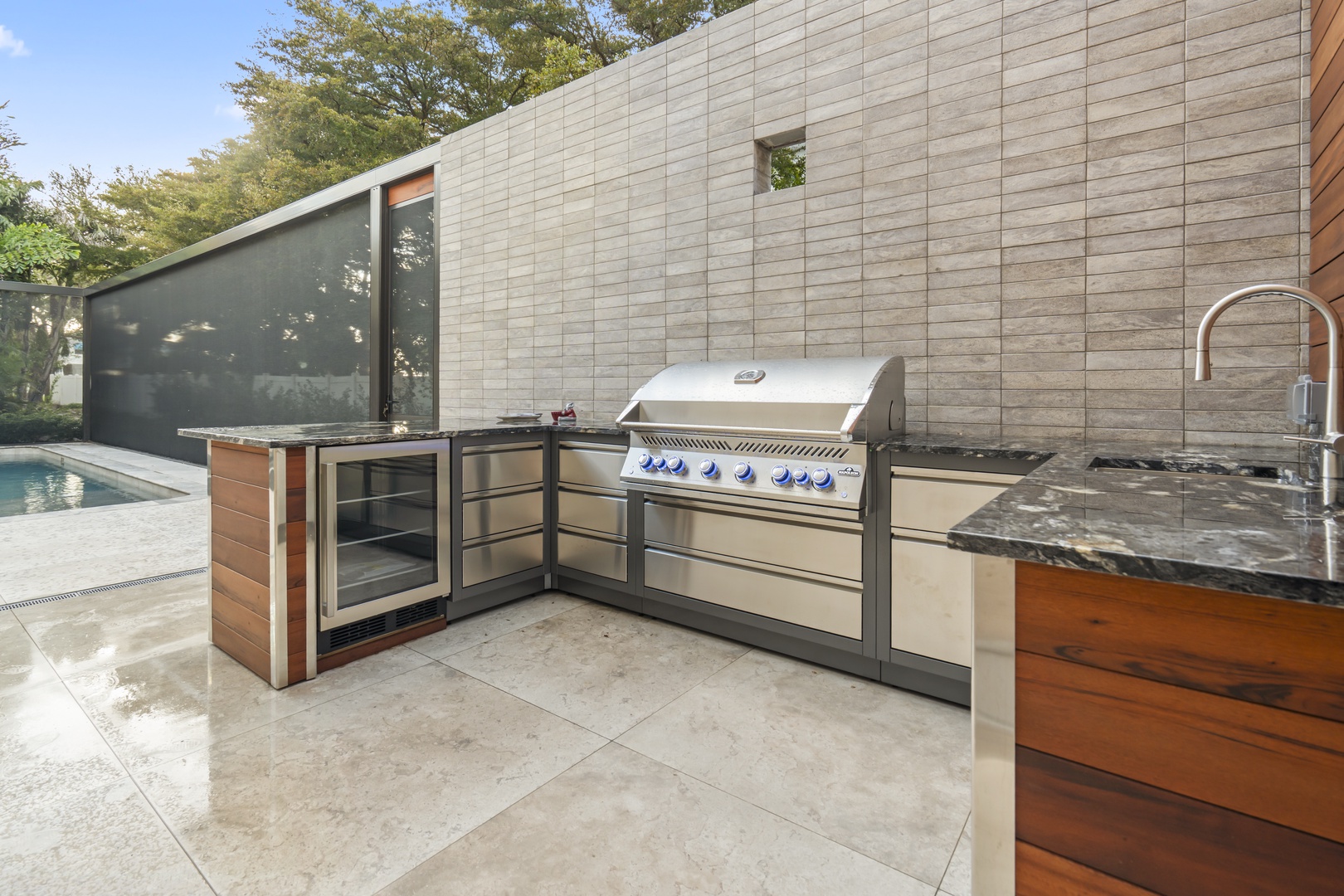 Palace on Pyrula by FVC - Outdoor Kitchen