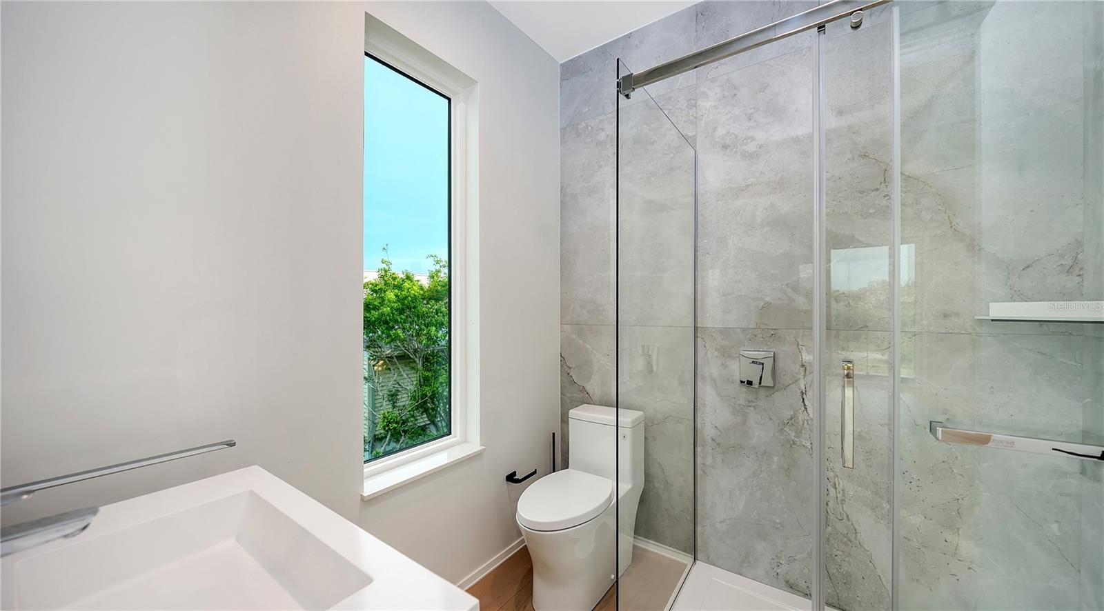 Palace on Pyrula by FVC - Guest Bathroom