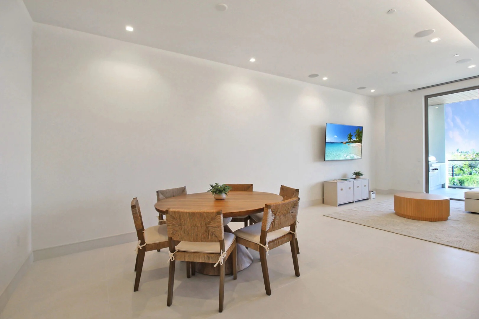 St. Regis Residence 315 by FVC - Dining Room