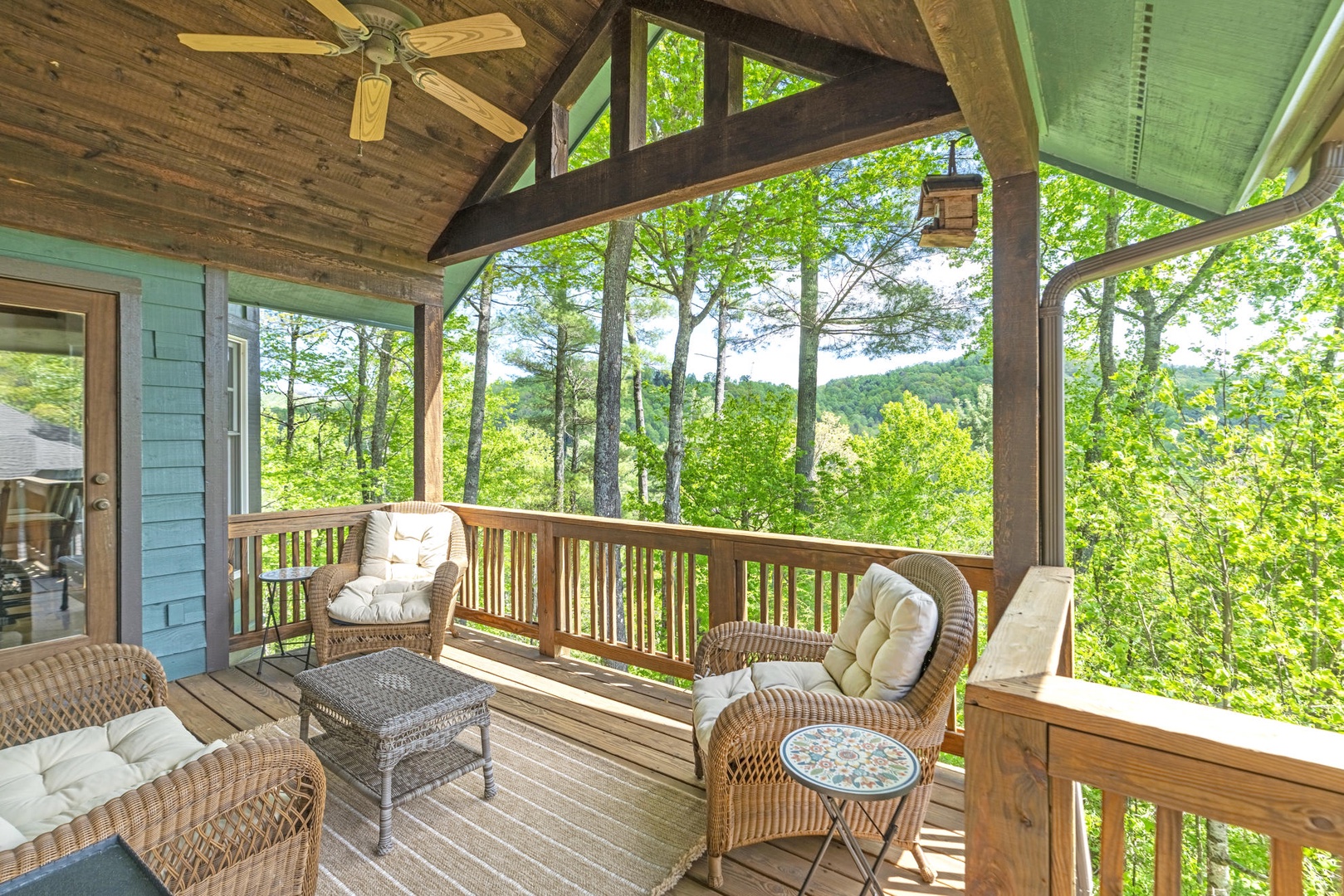 Main Deck with Beautiful Mountain View