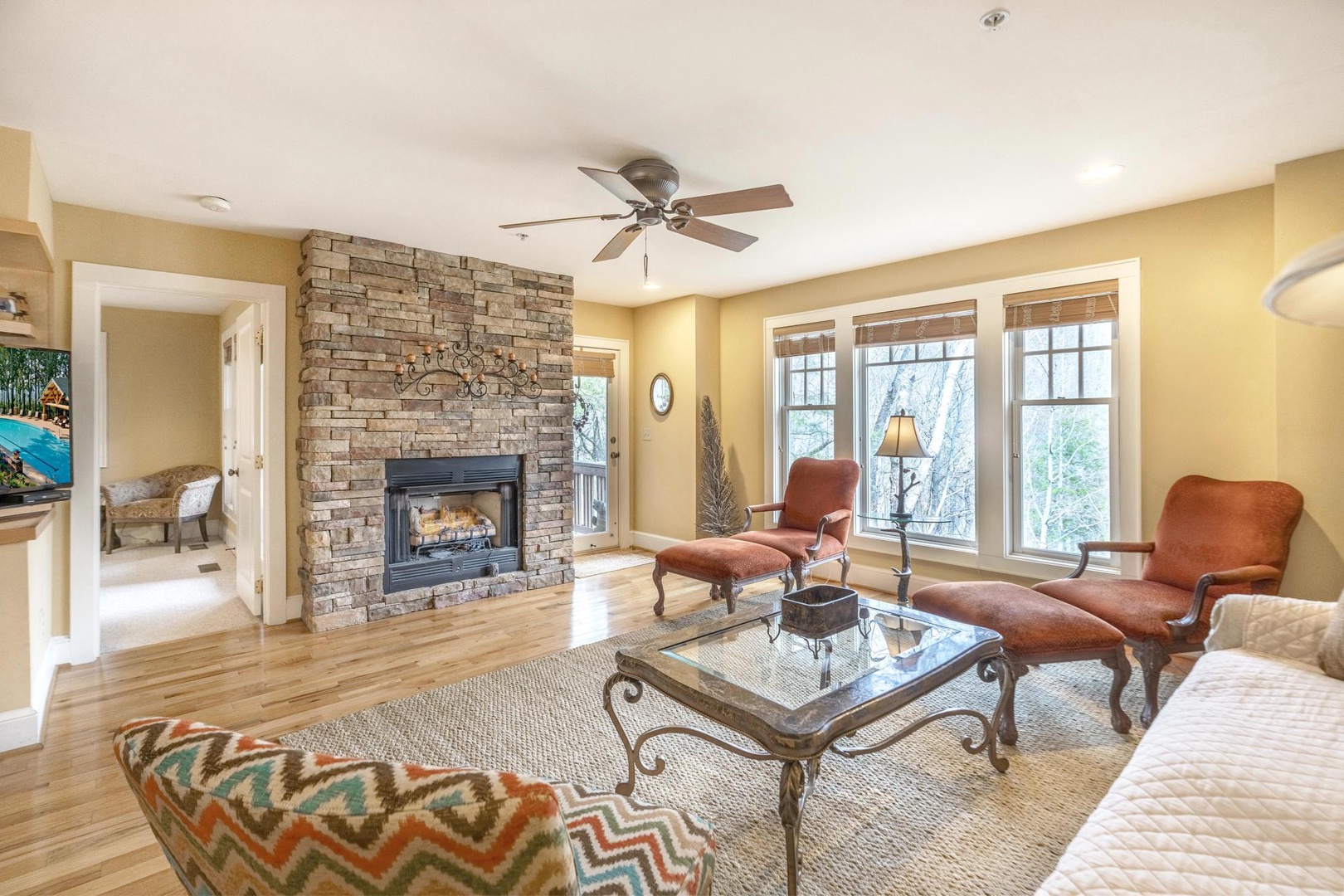 Living Room--- Cozy Fireplace, TV, Mountain View