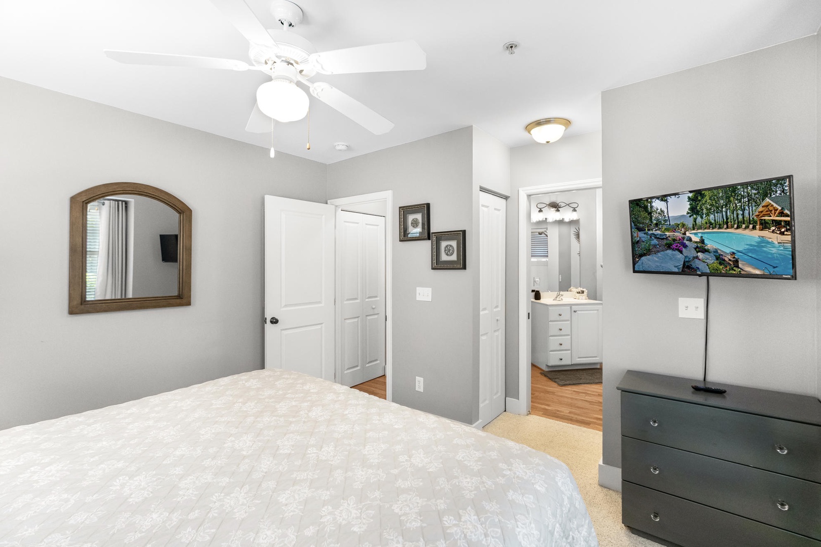 Guest Bedroom---King Size Bed