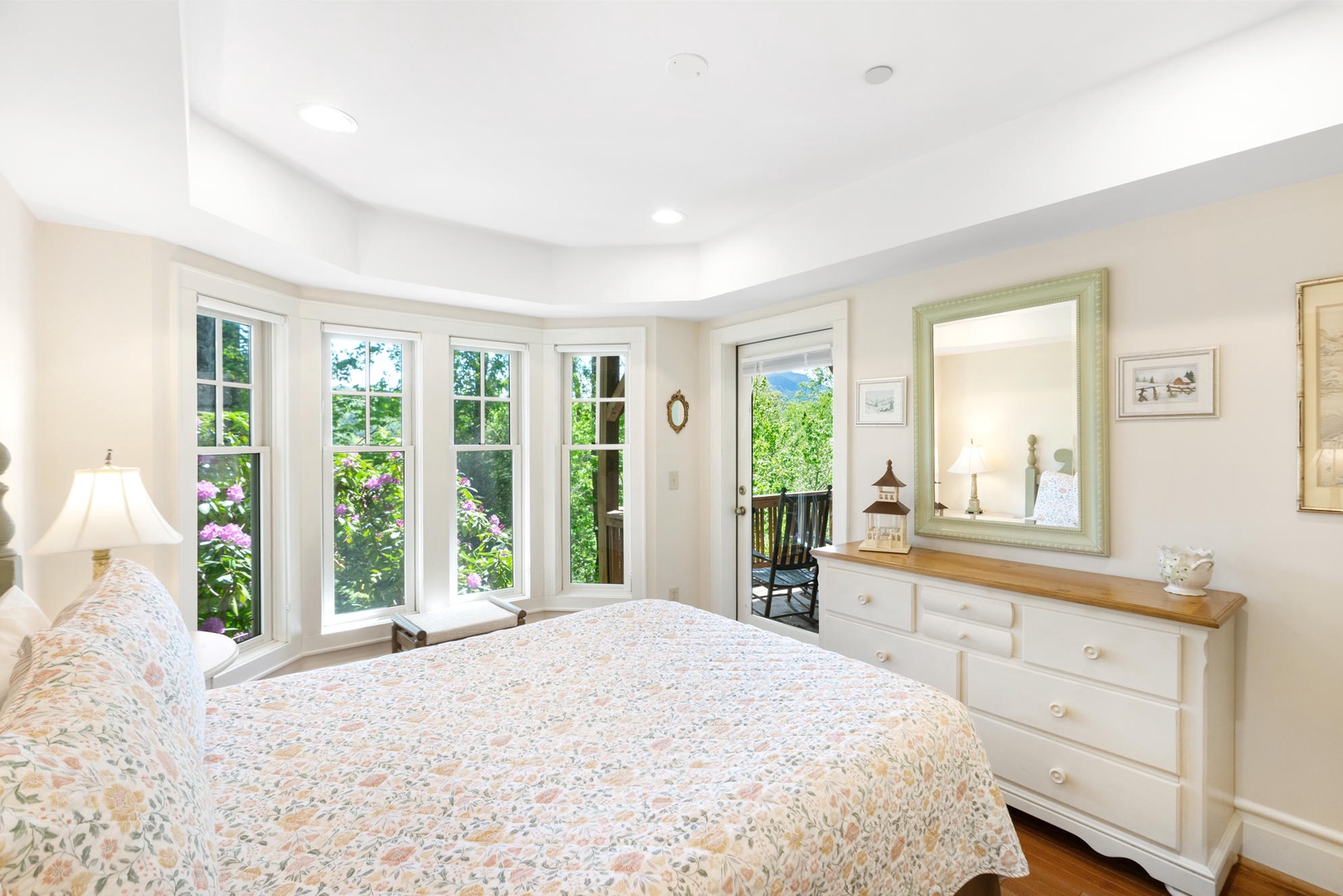 Guest Bedroom---Queen Size Bed, Downstairs, Mountain View