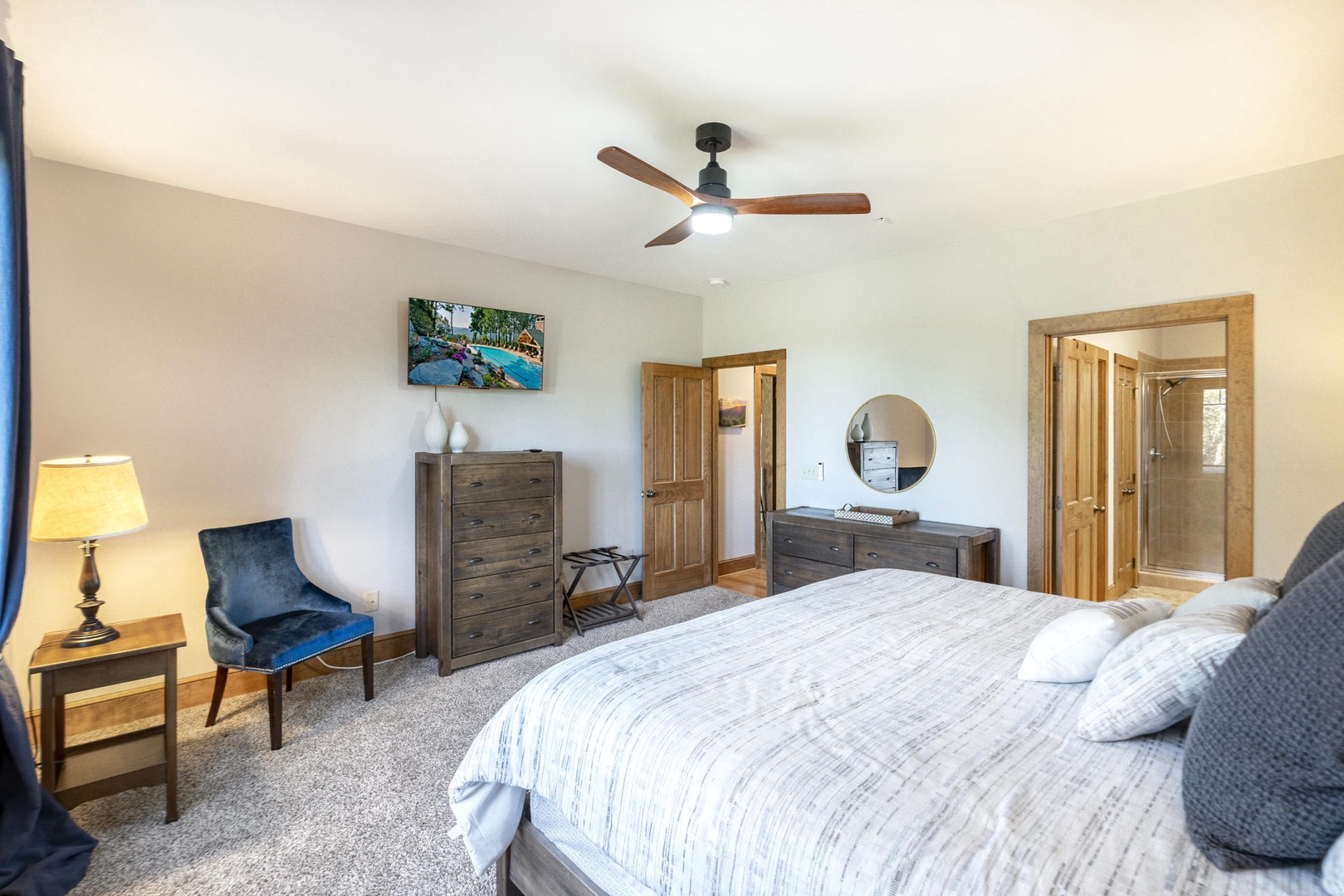 Primary Bedroom---King Size Bed, TV