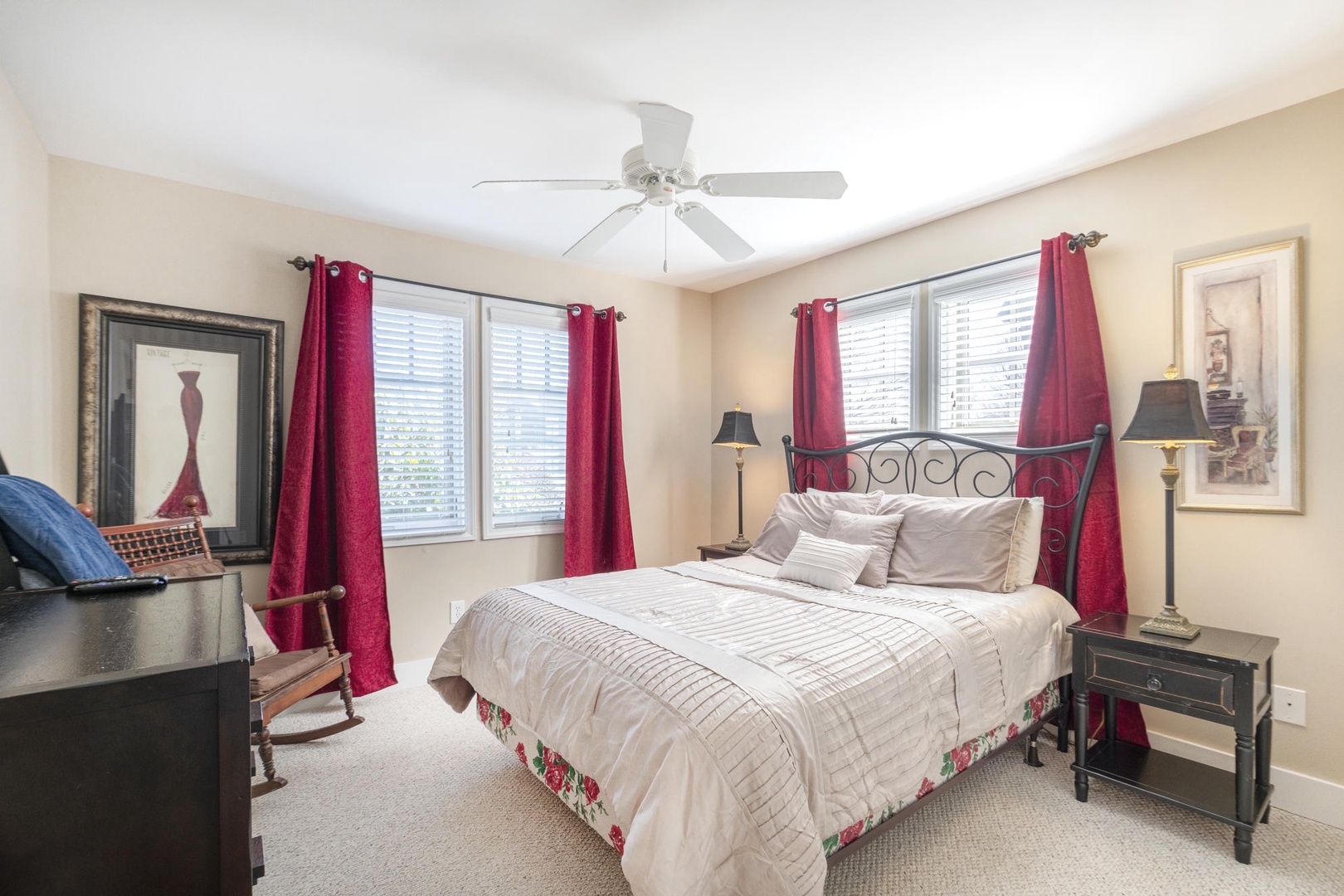 Guest Bedroom--- Queen Size Bed, TV