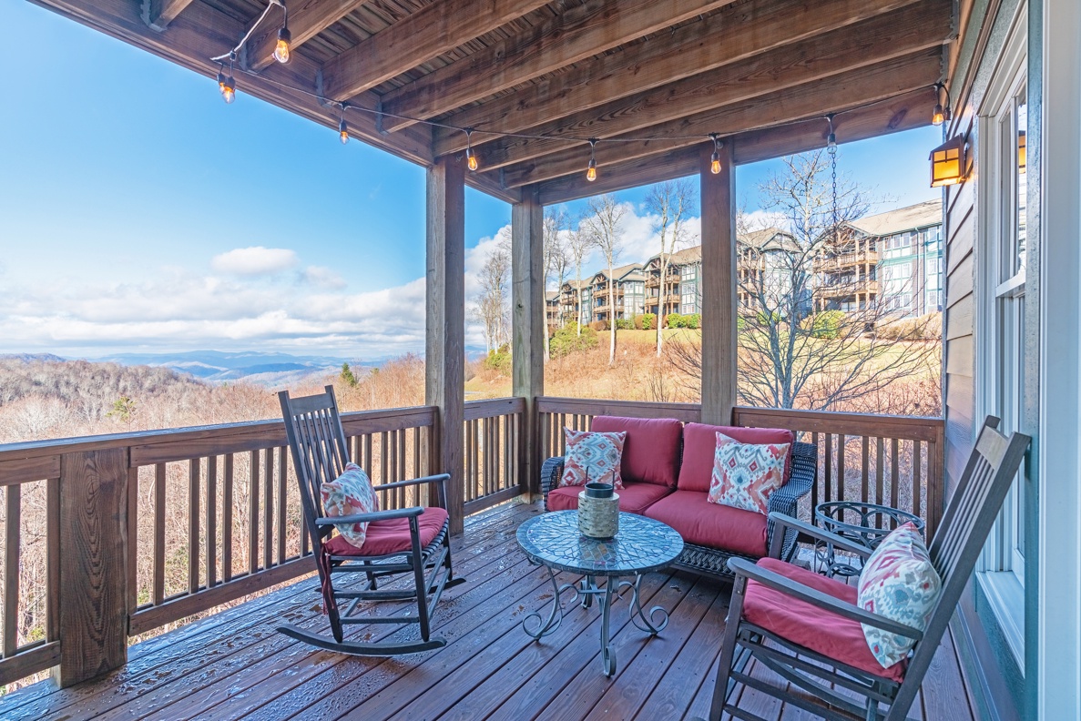 Cozy Outdoor Seating, Mountain View