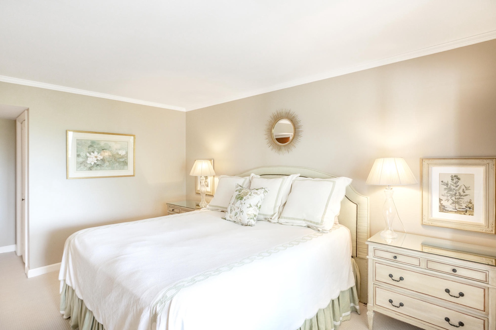 Guest Bedroom---King Size Bed, Downstairs