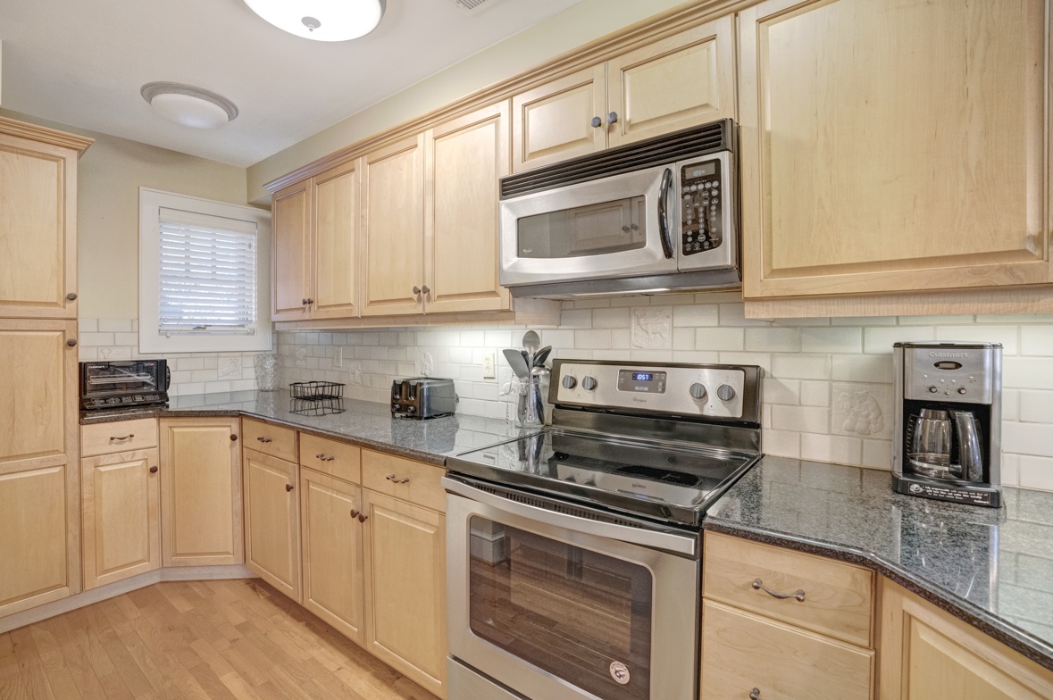 Kitchen--- Granite Counter-tops, Stainless Steel