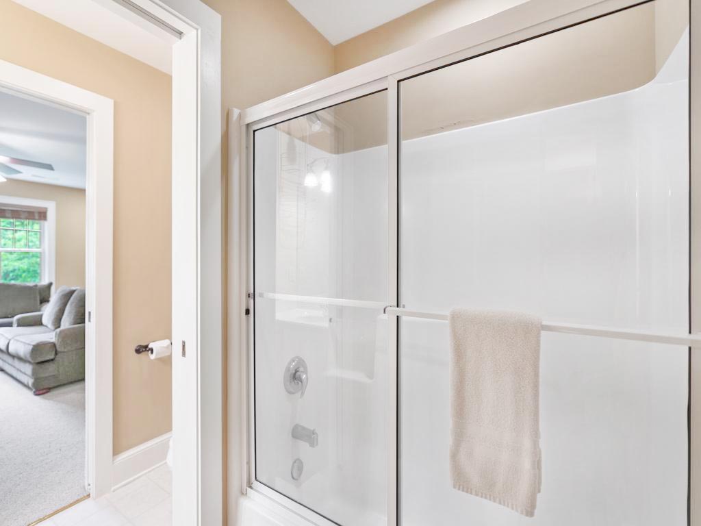 Guest Bathroom--- Tub/Shower Combo