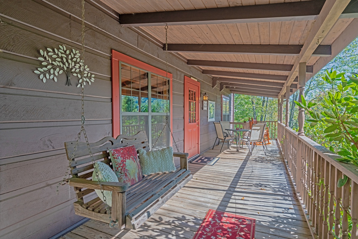 Front Porch---Relax and Enjoy Mountain Air