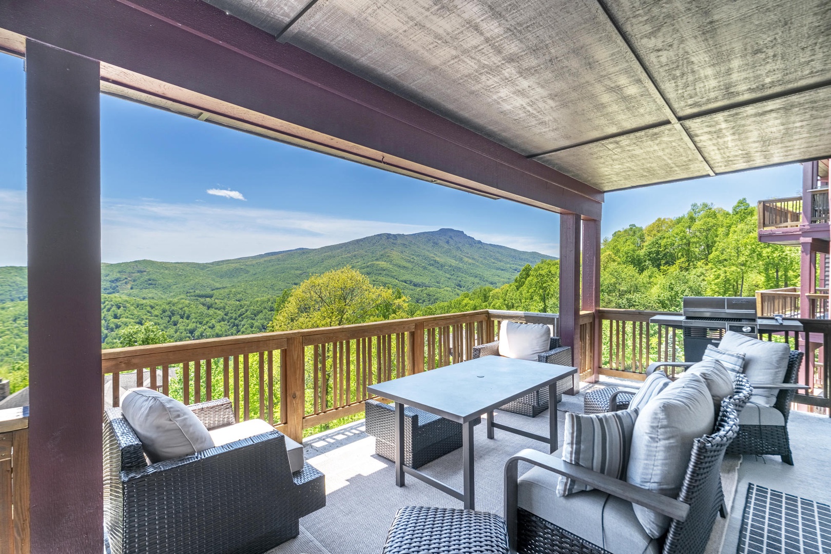 Sit Back and Enjoy the View from Grand Oaks RR4!
