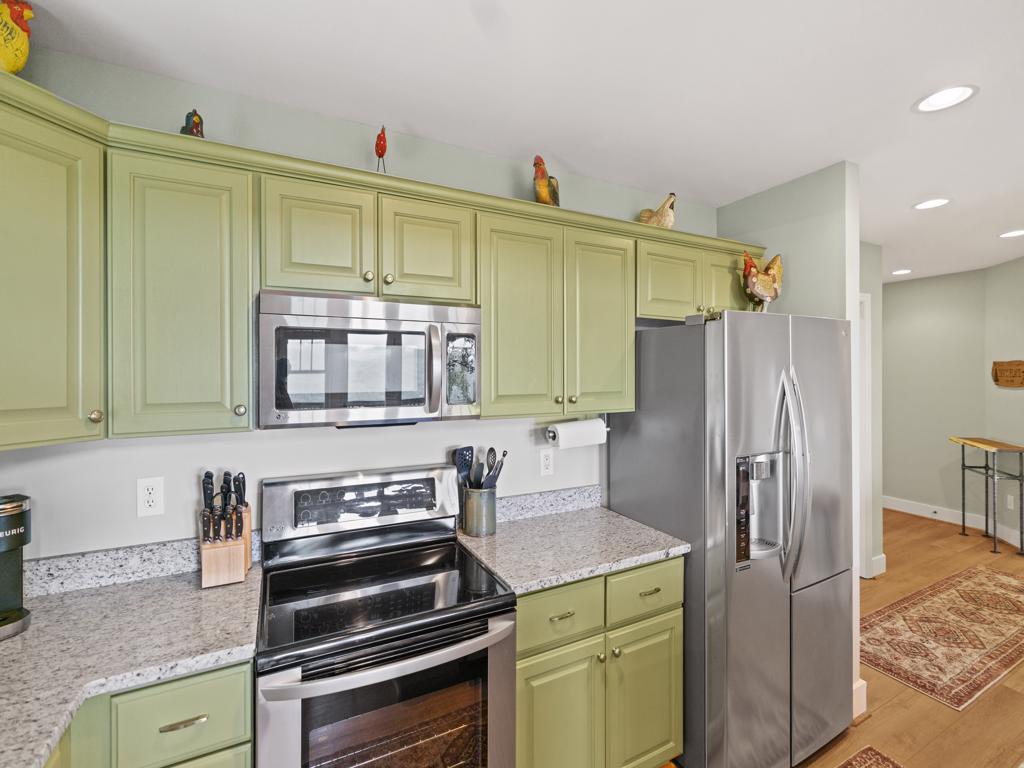 Kitchen---Granite Counter-tops, Stainless Steel