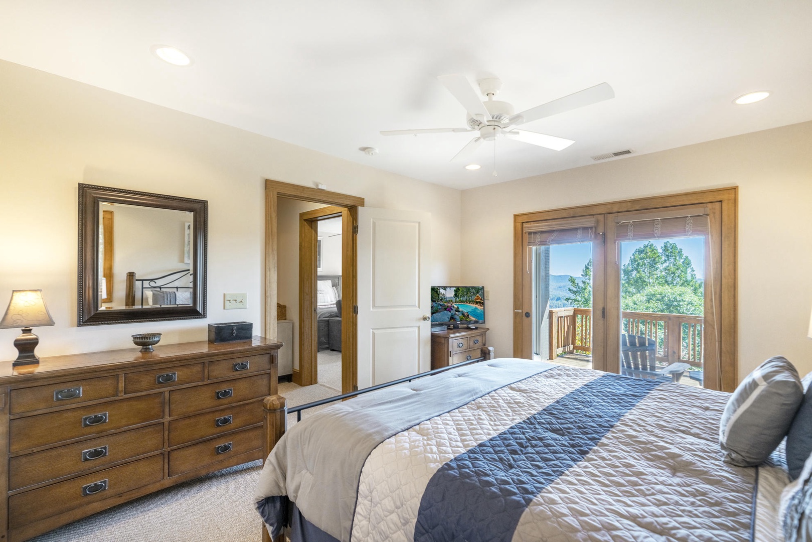 Guest Bedroom---King Size Bed, TV, Downstairs