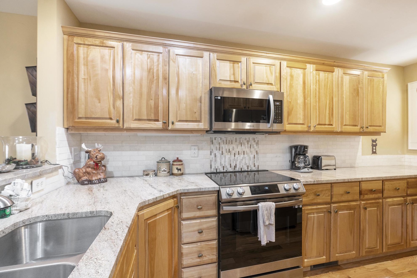 Kitchen--- Granite Counter-tops, Stainless Steel
