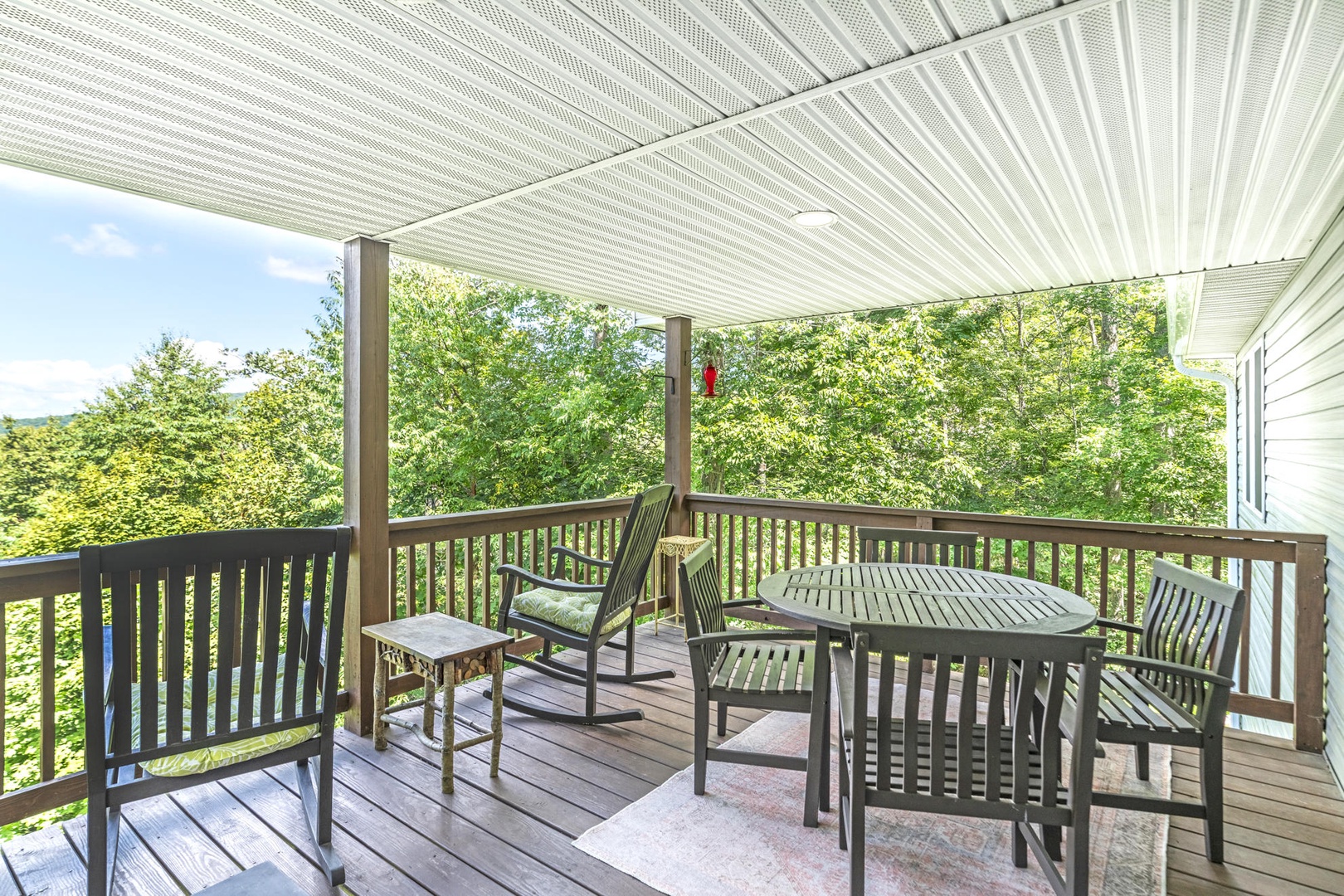 Outdoor Seating and Dining Space