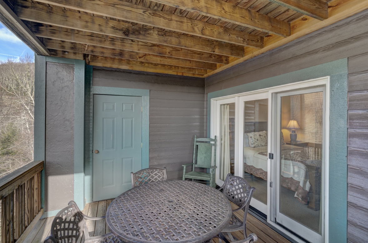 Deck Area--- Outside Dining Area