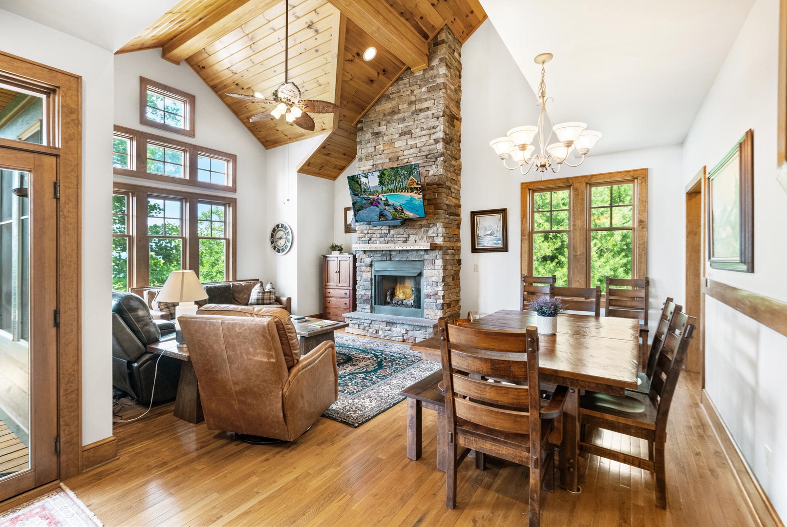 Living Room---Mountain View, Cozy Gas Logs, TV