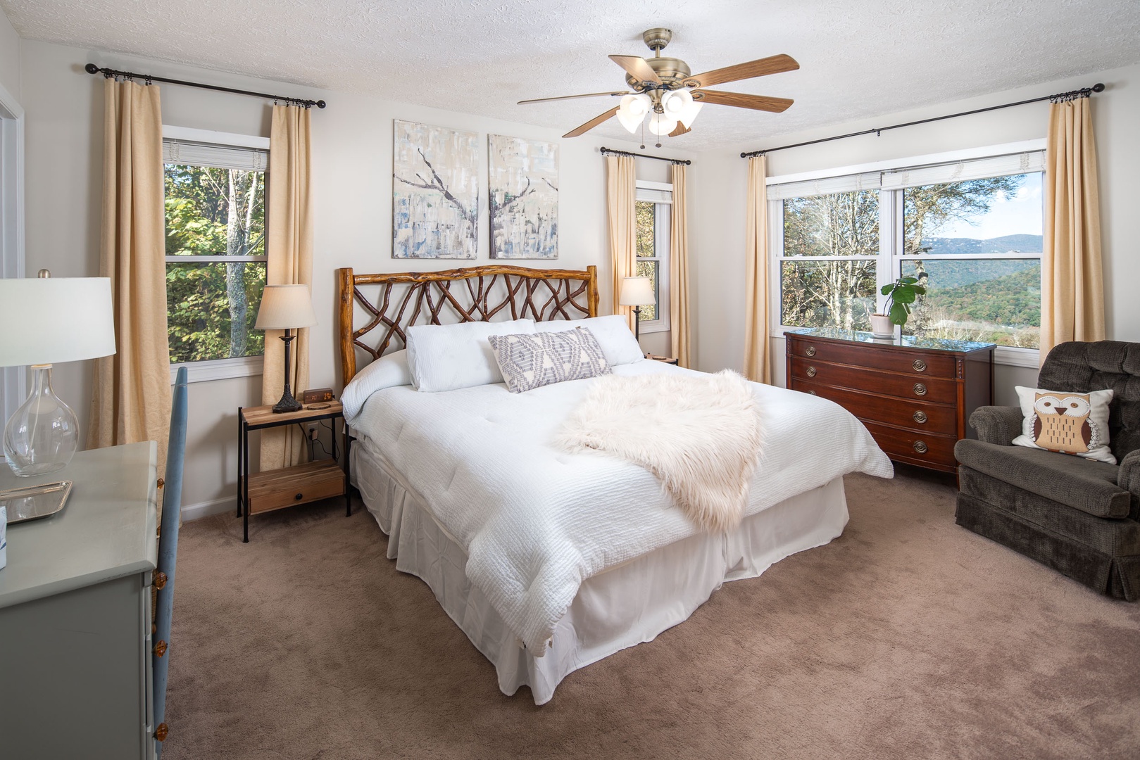 Primary Bedroom---King Size Bed