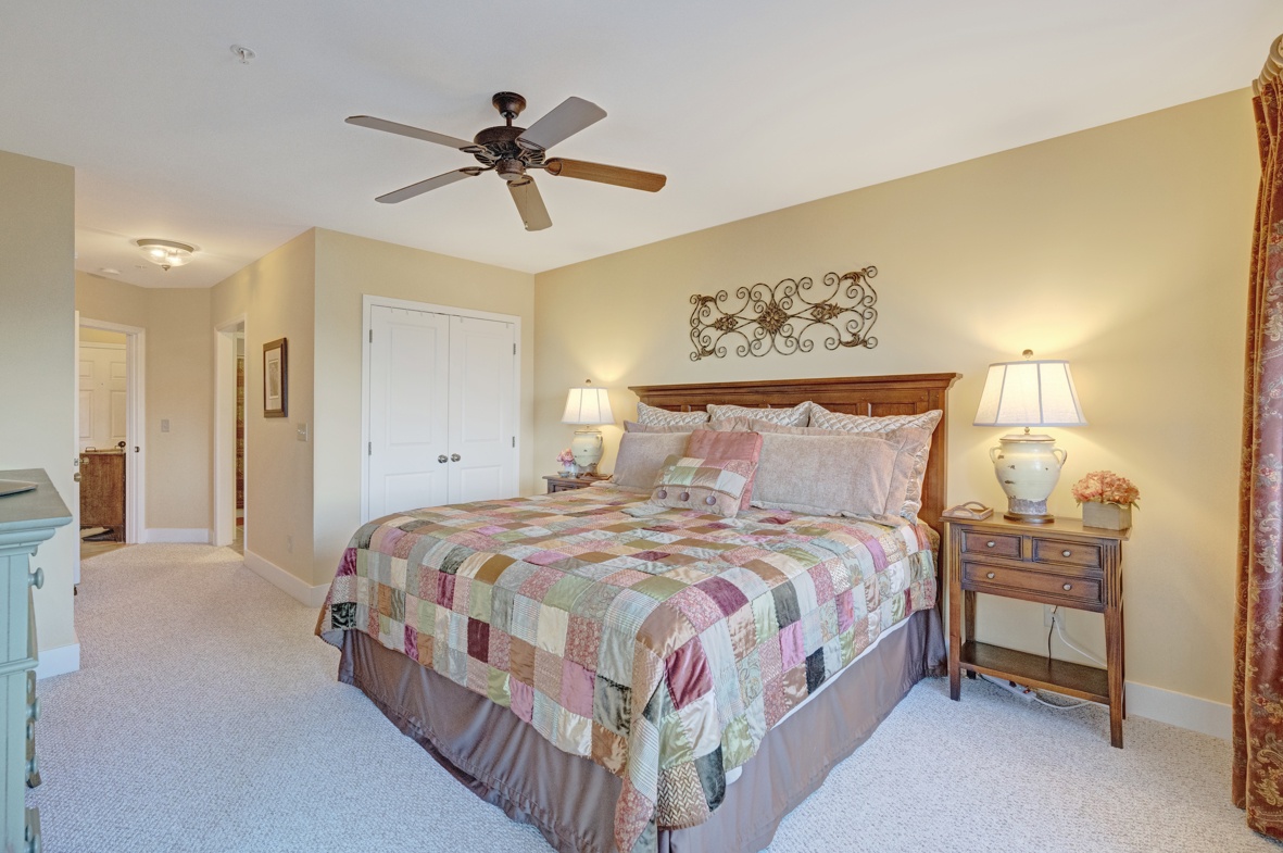 Primary Bedroom---King Size Bed