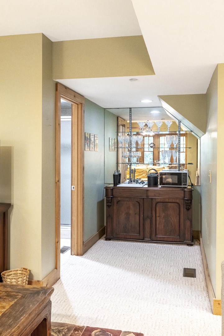 Wet Bar---Downstairs