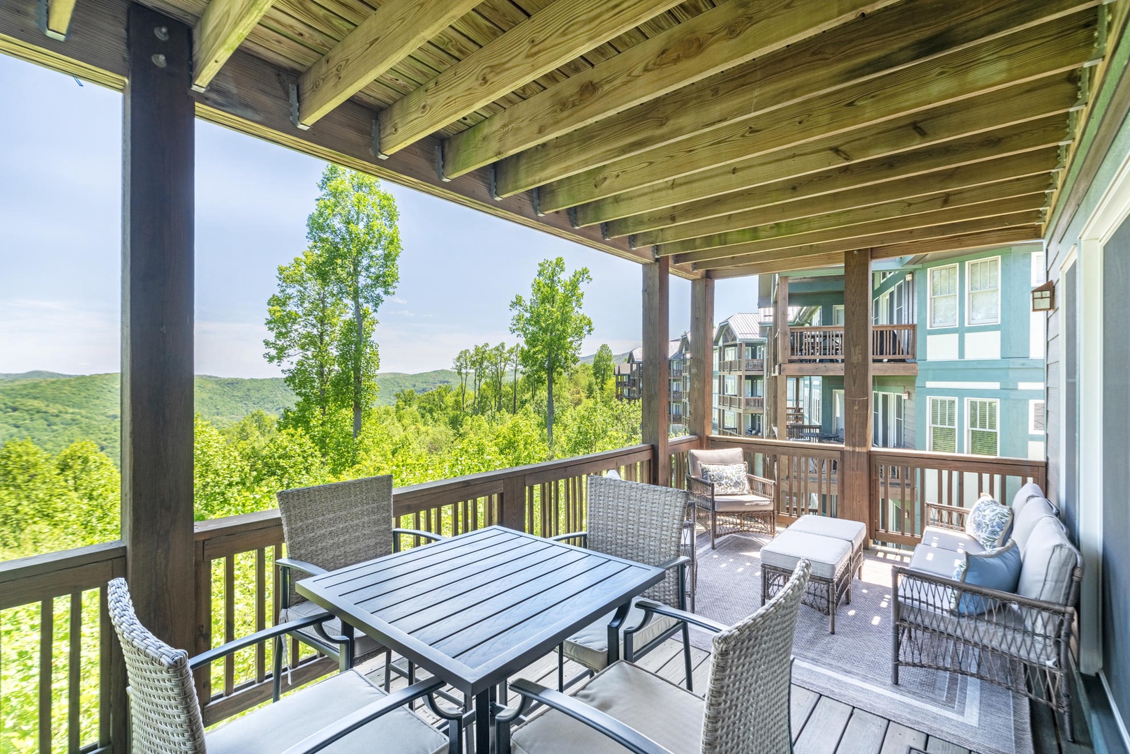 Outdoor Seating and Dining Space, Mountain View