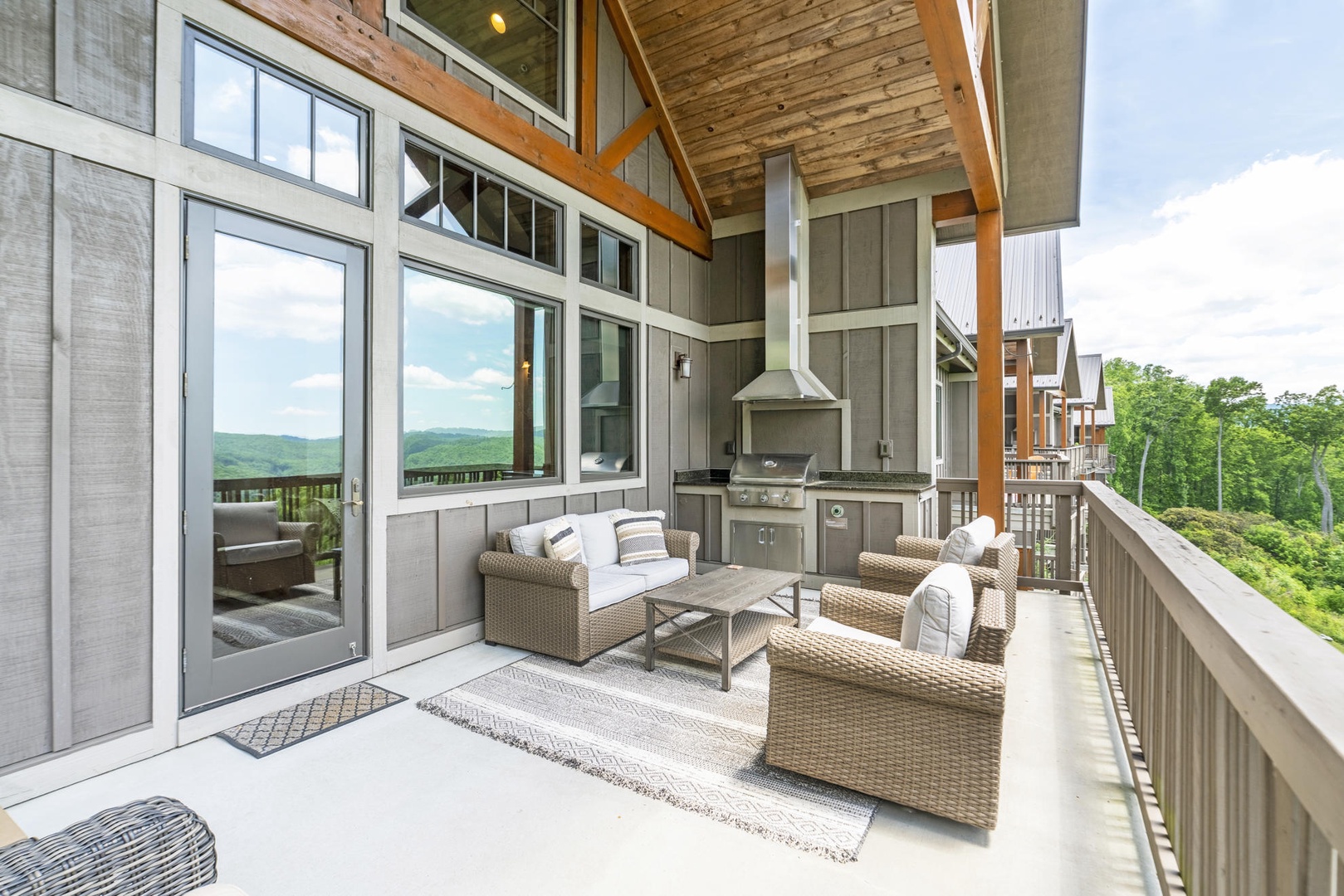 Outdoor Seating, Grill, Mountain View