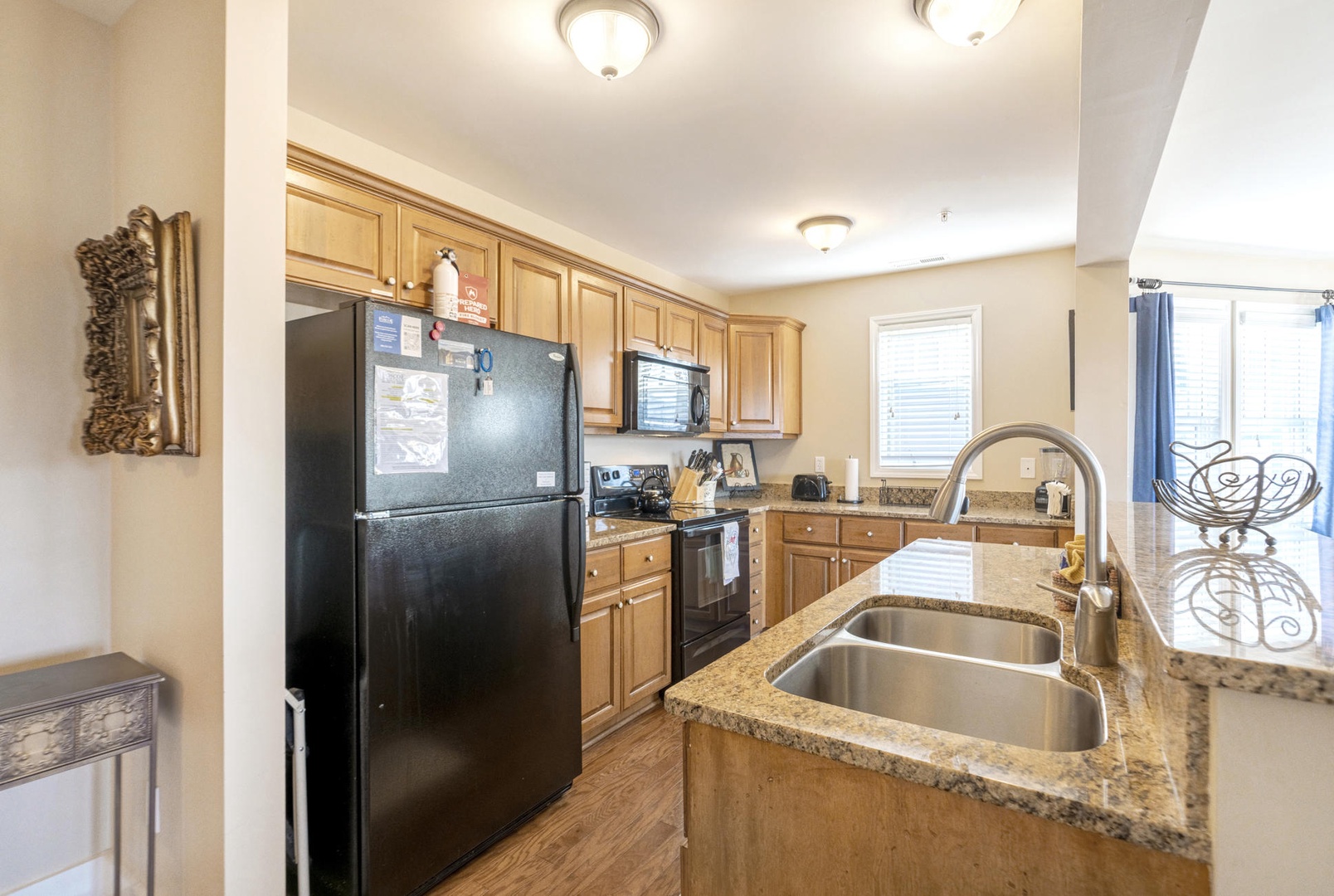 Kitchen--- Granite Counter-tops