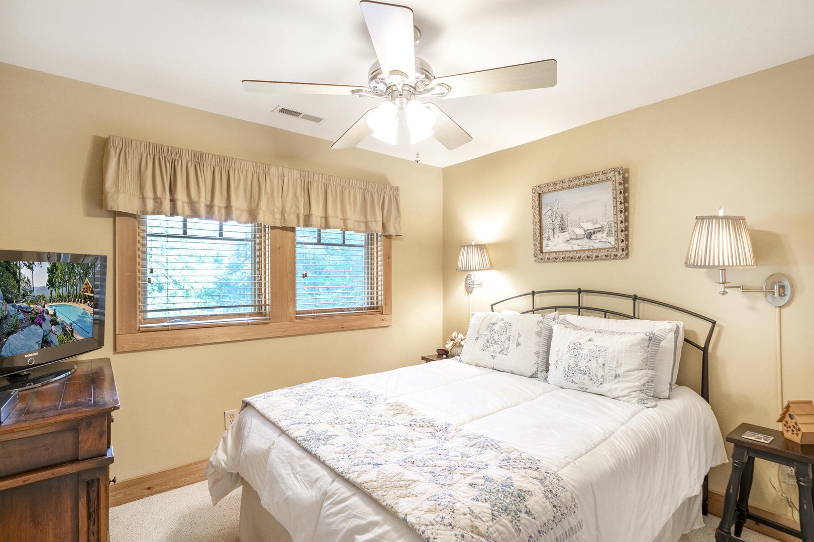 Guest Bedroom---Queen Size Bed, Television, Upstairs