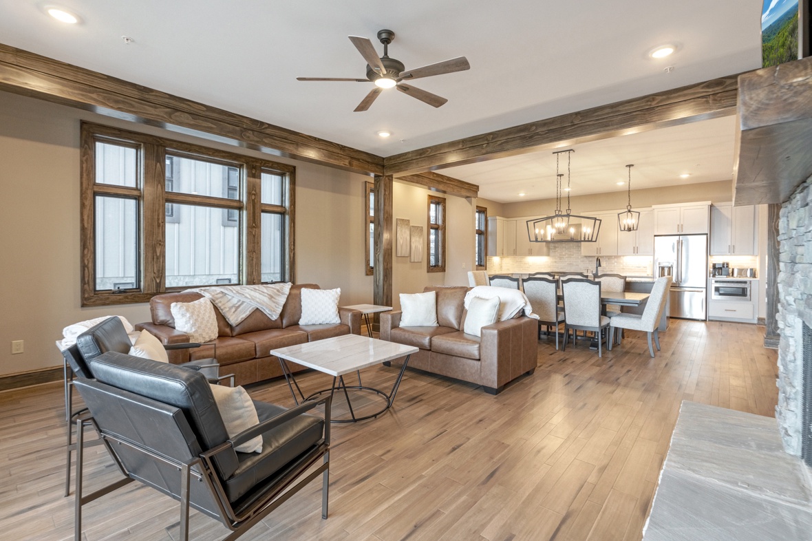 Open Floor Plan--- Kitchen, Dining, Living Rooms