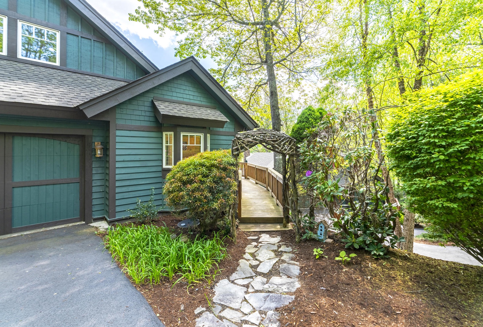 Welcome to The Grandfather-Townhome 2B