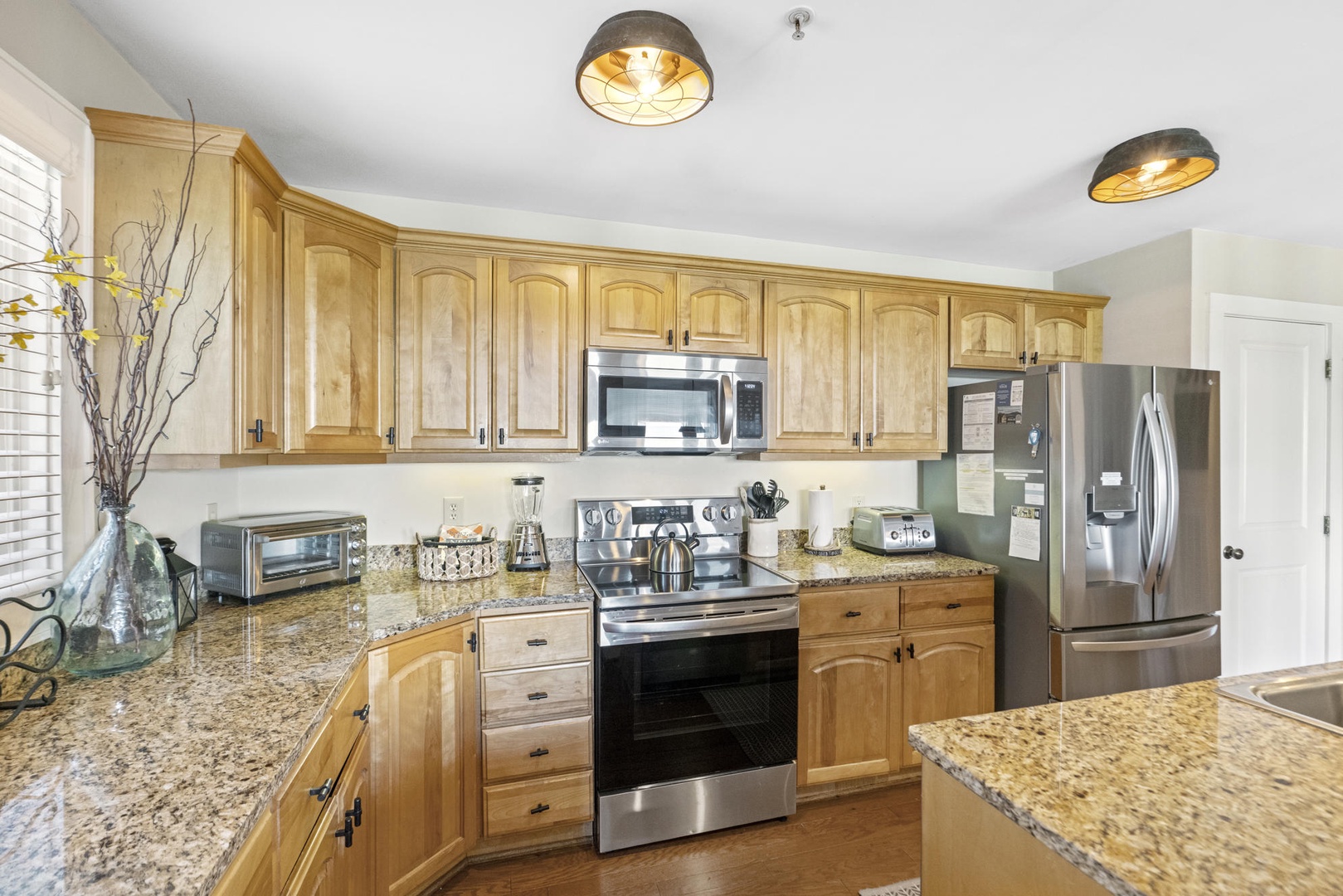 Kitchen---Granite Counter-tops, Stainless Steel