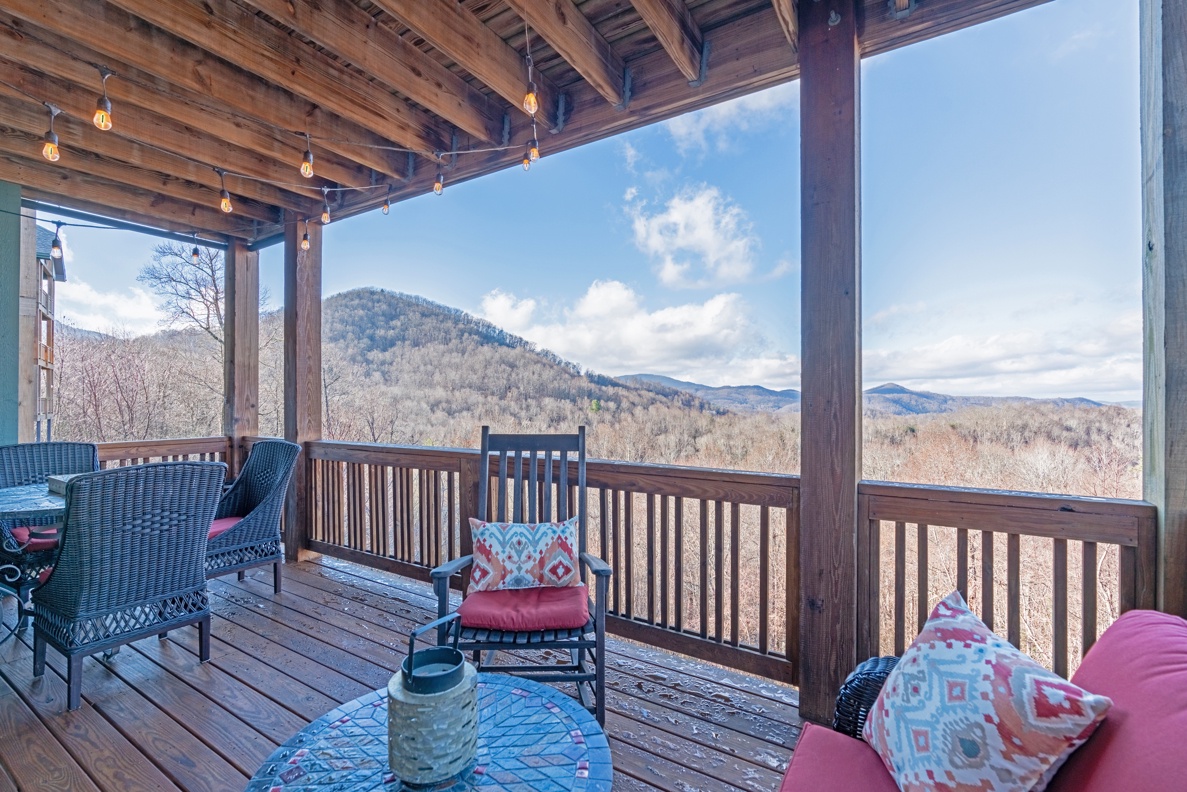 Deck Area-- Outdoor Seating with Stunning View