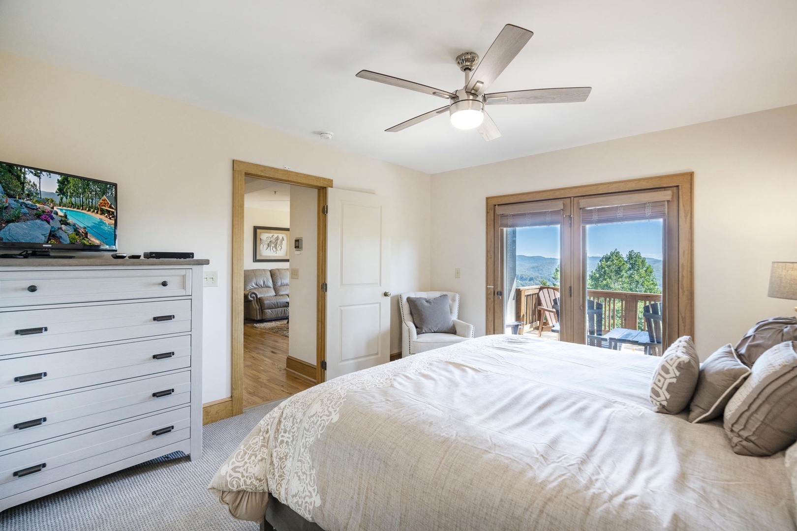 Primary Bedroom---King Size Bed, Mountain View